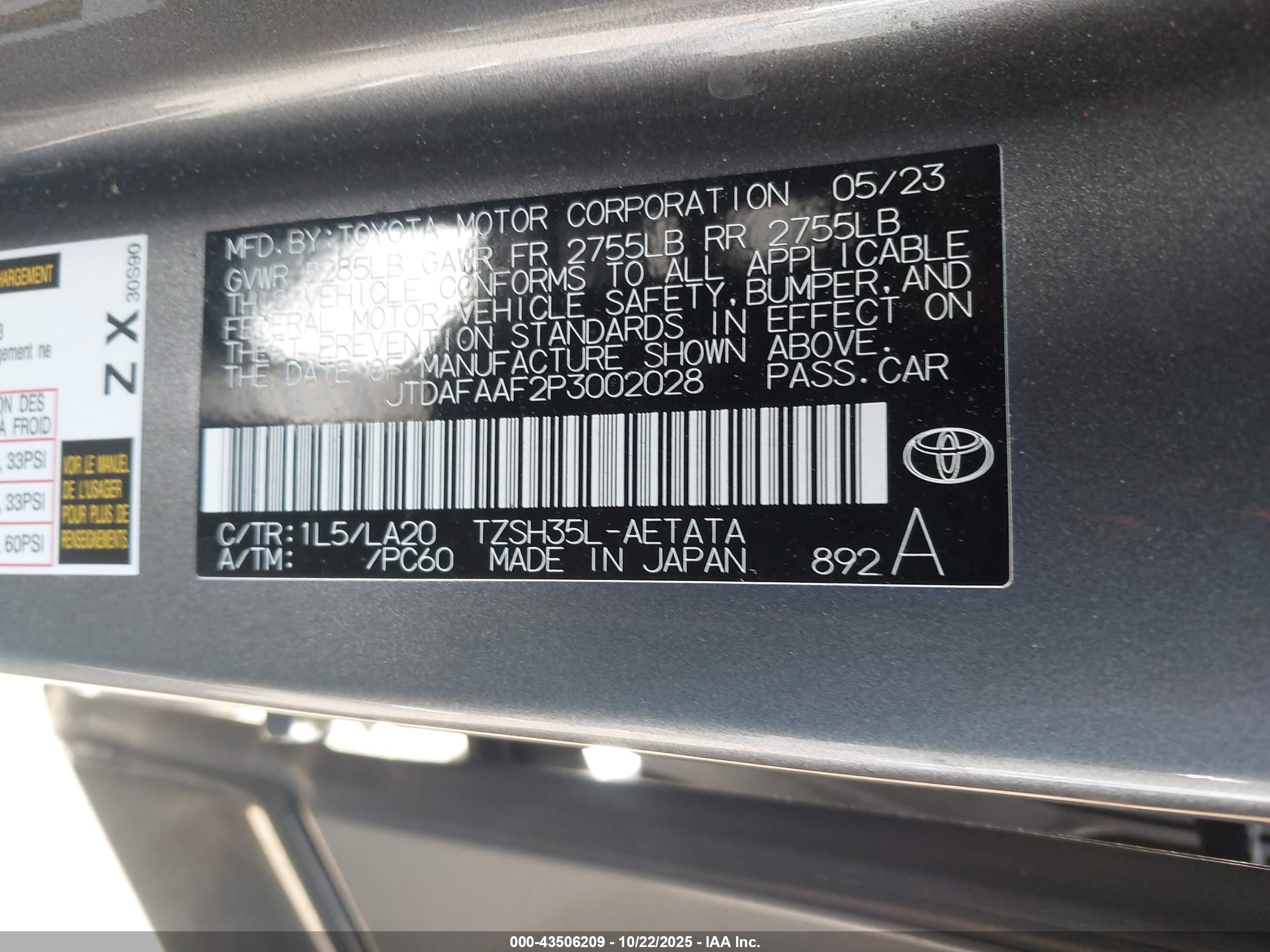 TOYOTA CROWN image 9
