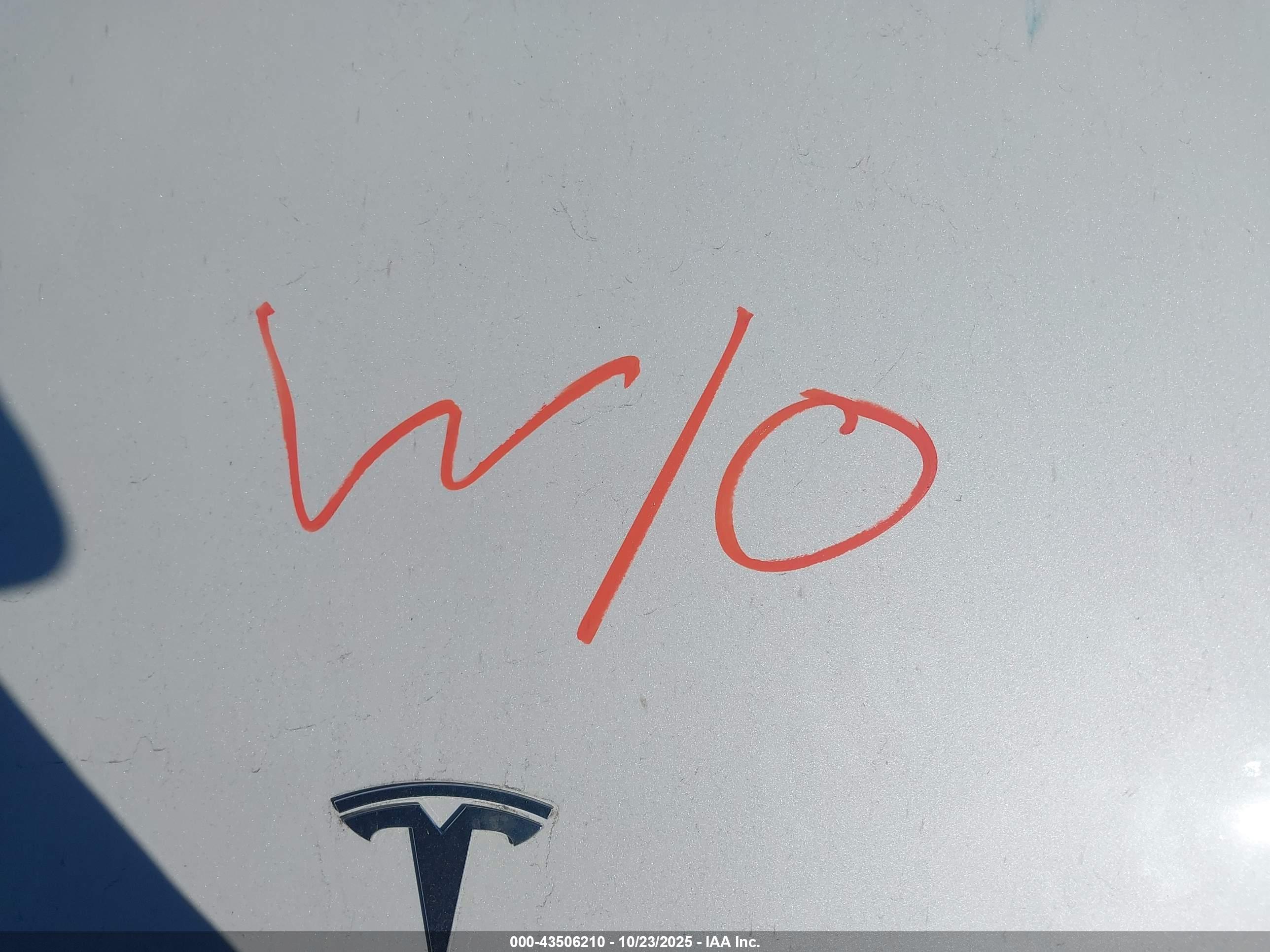 TESLA MODEL image 10