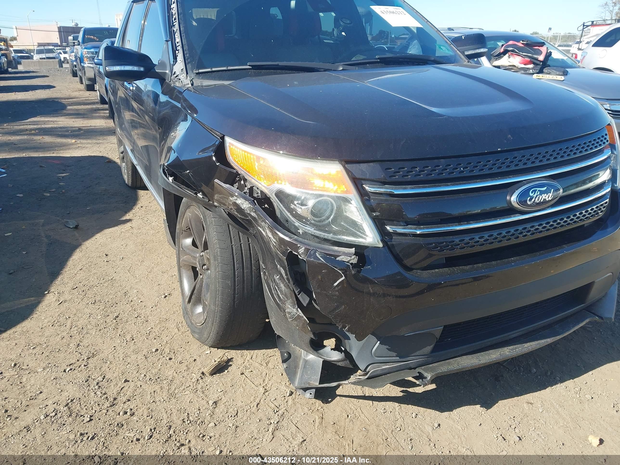 FORD EXPLORER image 6
