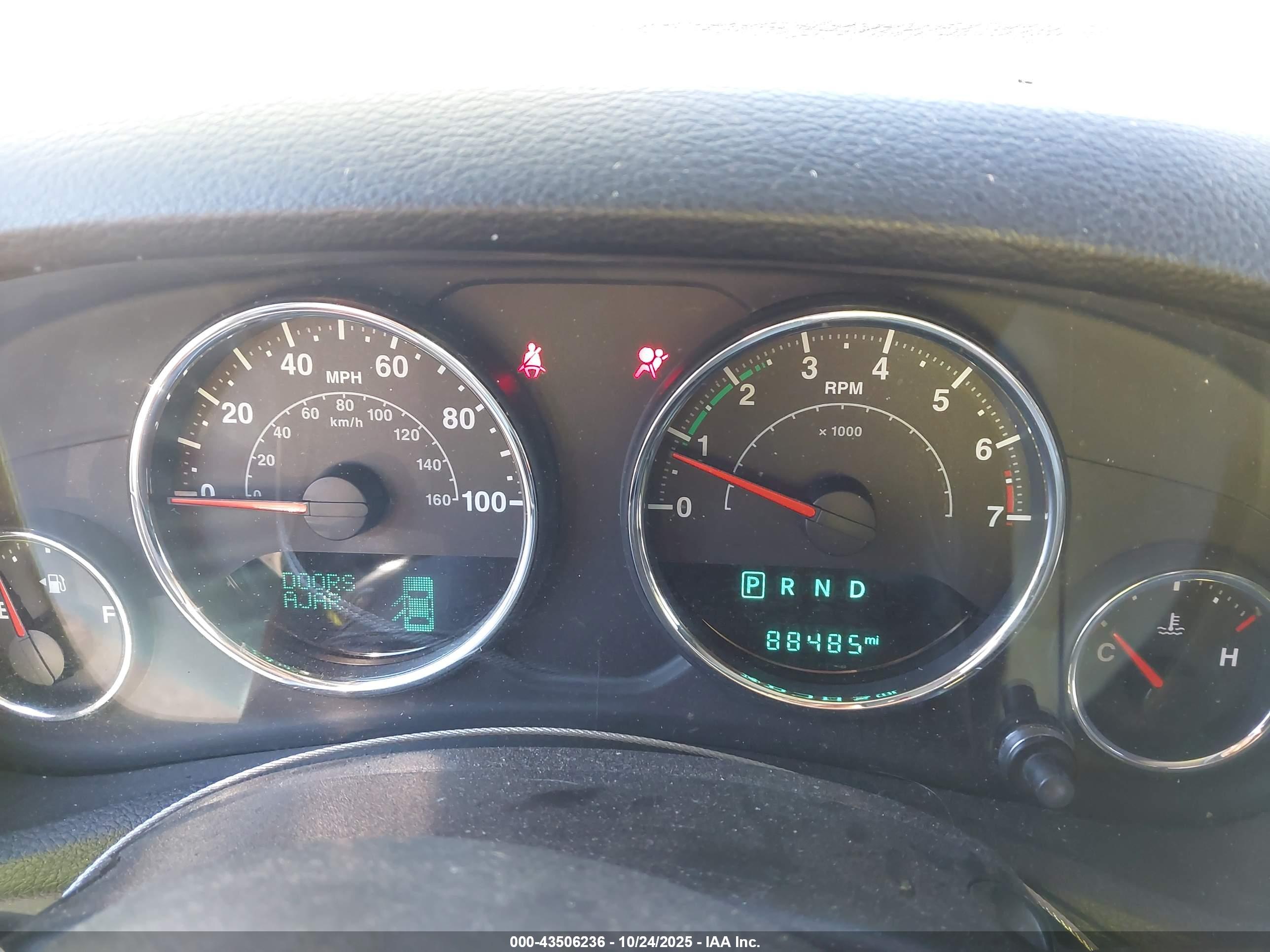 JEEP WRANGLER image 7