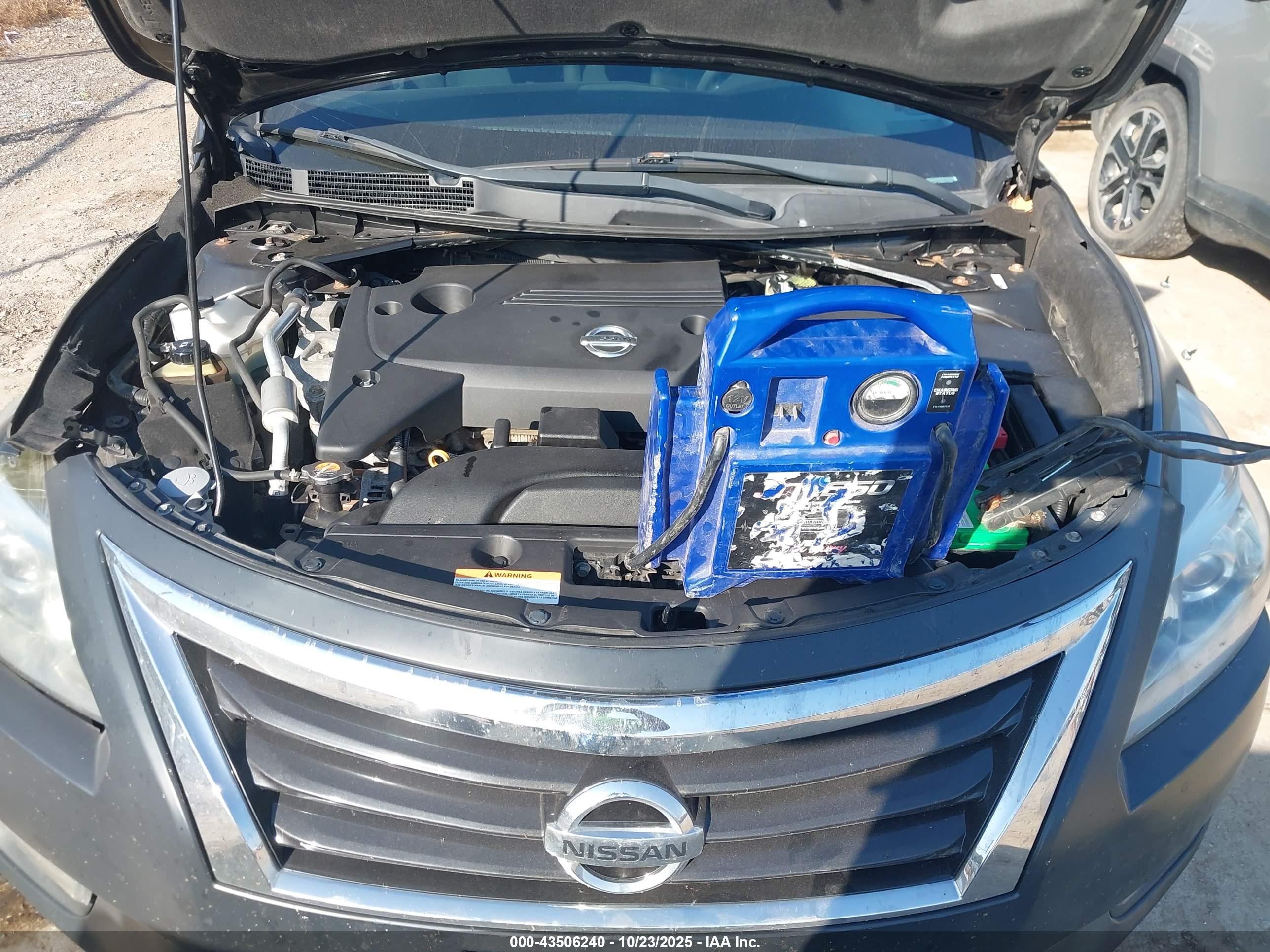 NISSAN ALTIMA image 10