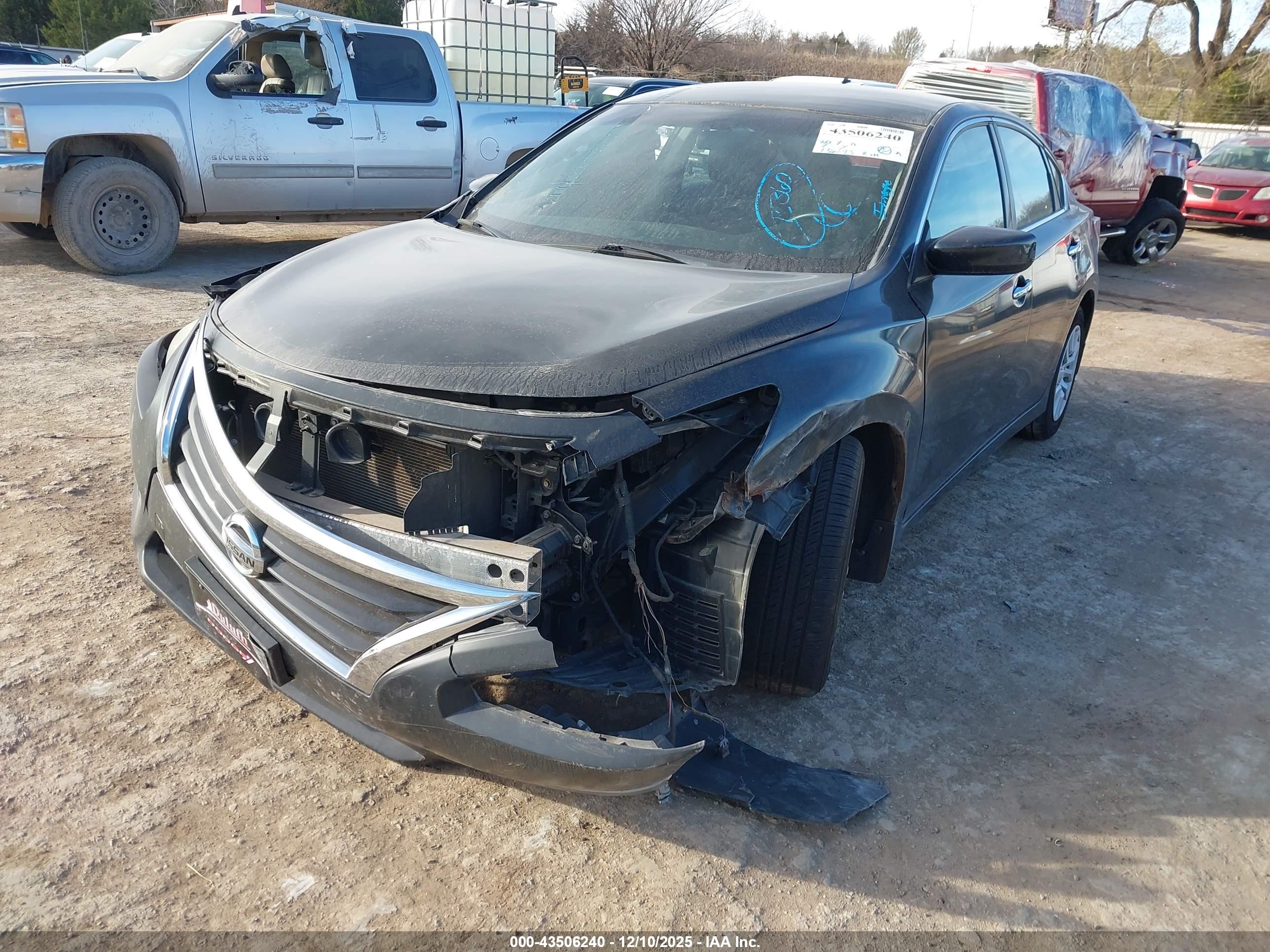 NISSAN ALTIMA image 2
