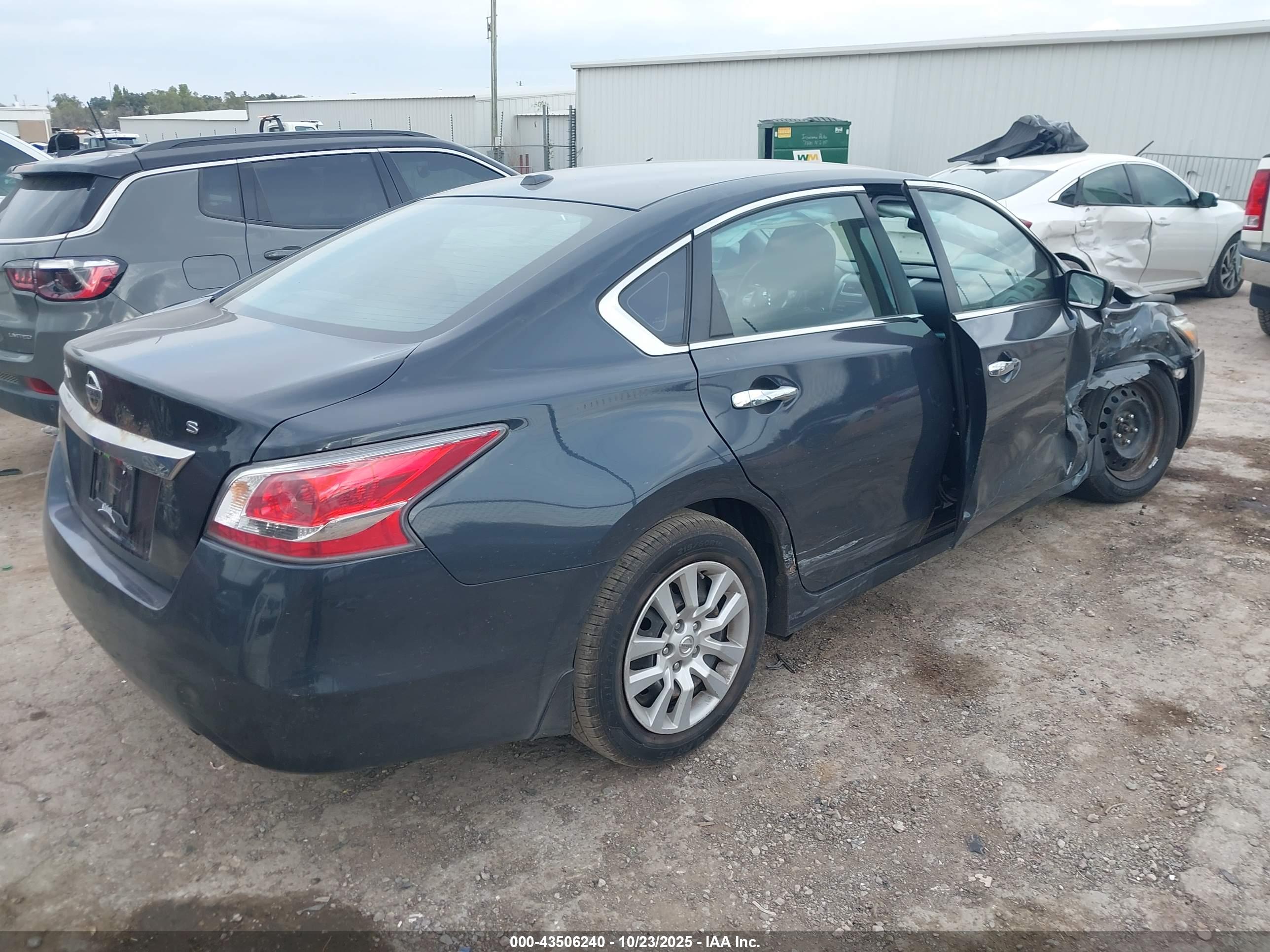 NISSAN ALTIMA image 4
