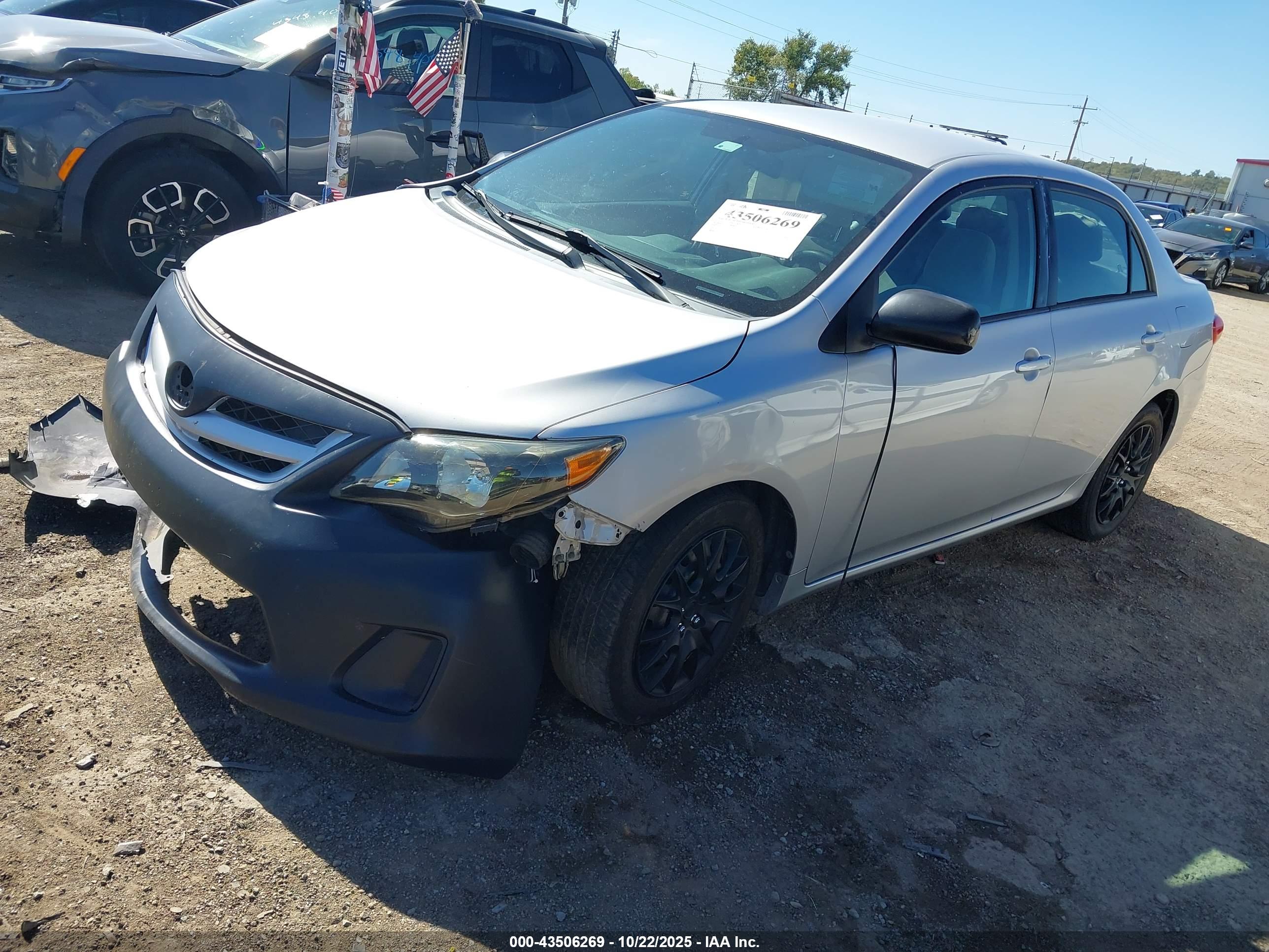 TOYOTA COROLLA image 2