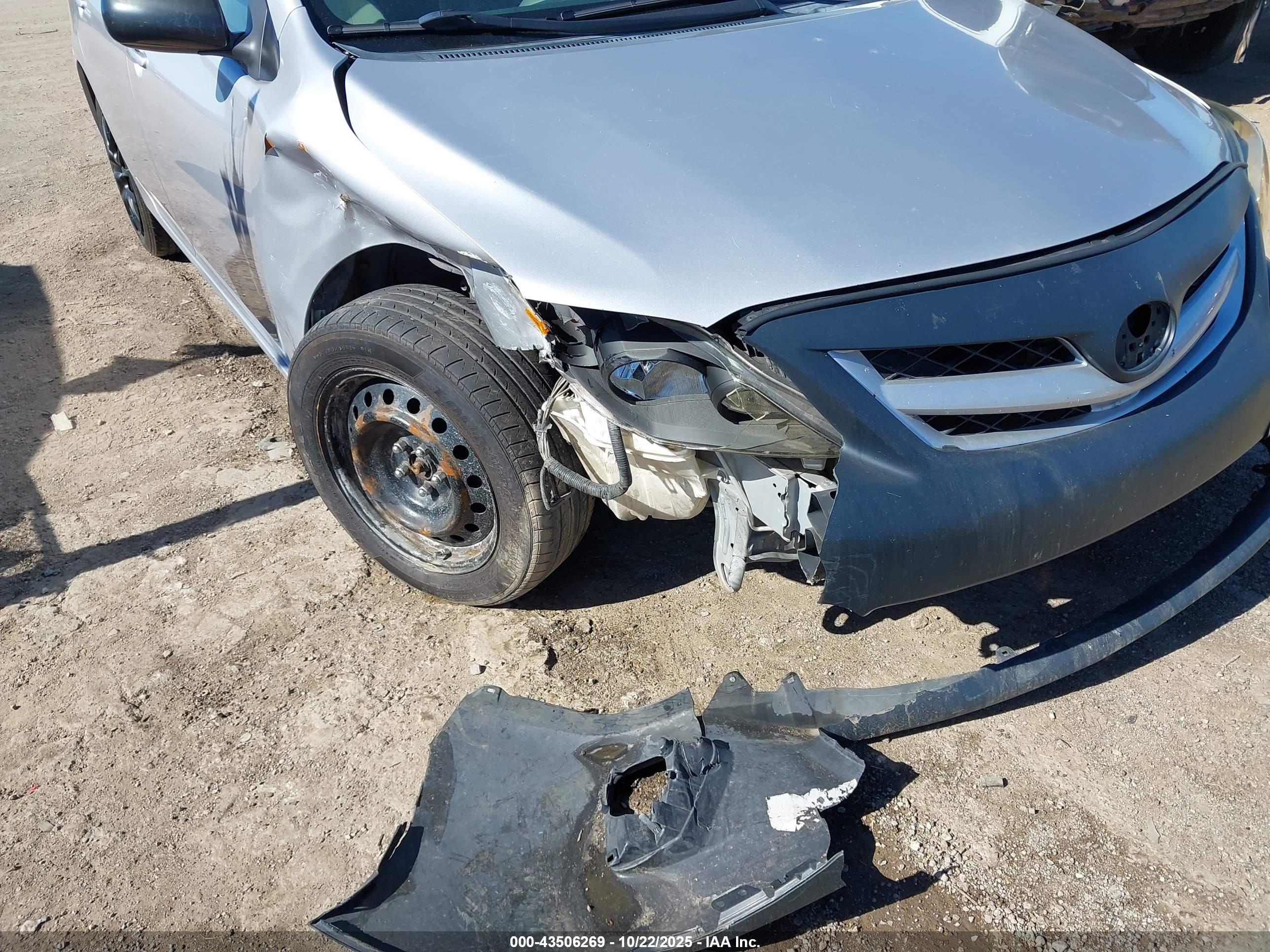 TOYOTA COROLLA image 6