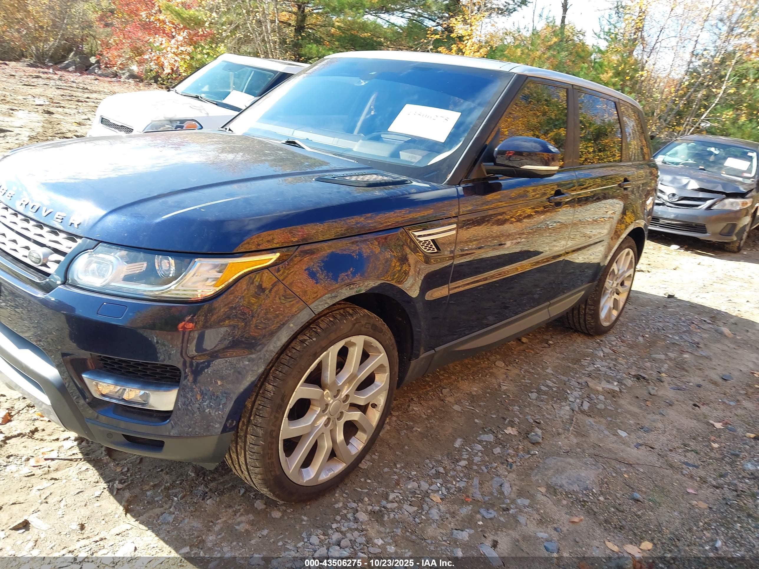 LAND ROVER image 2