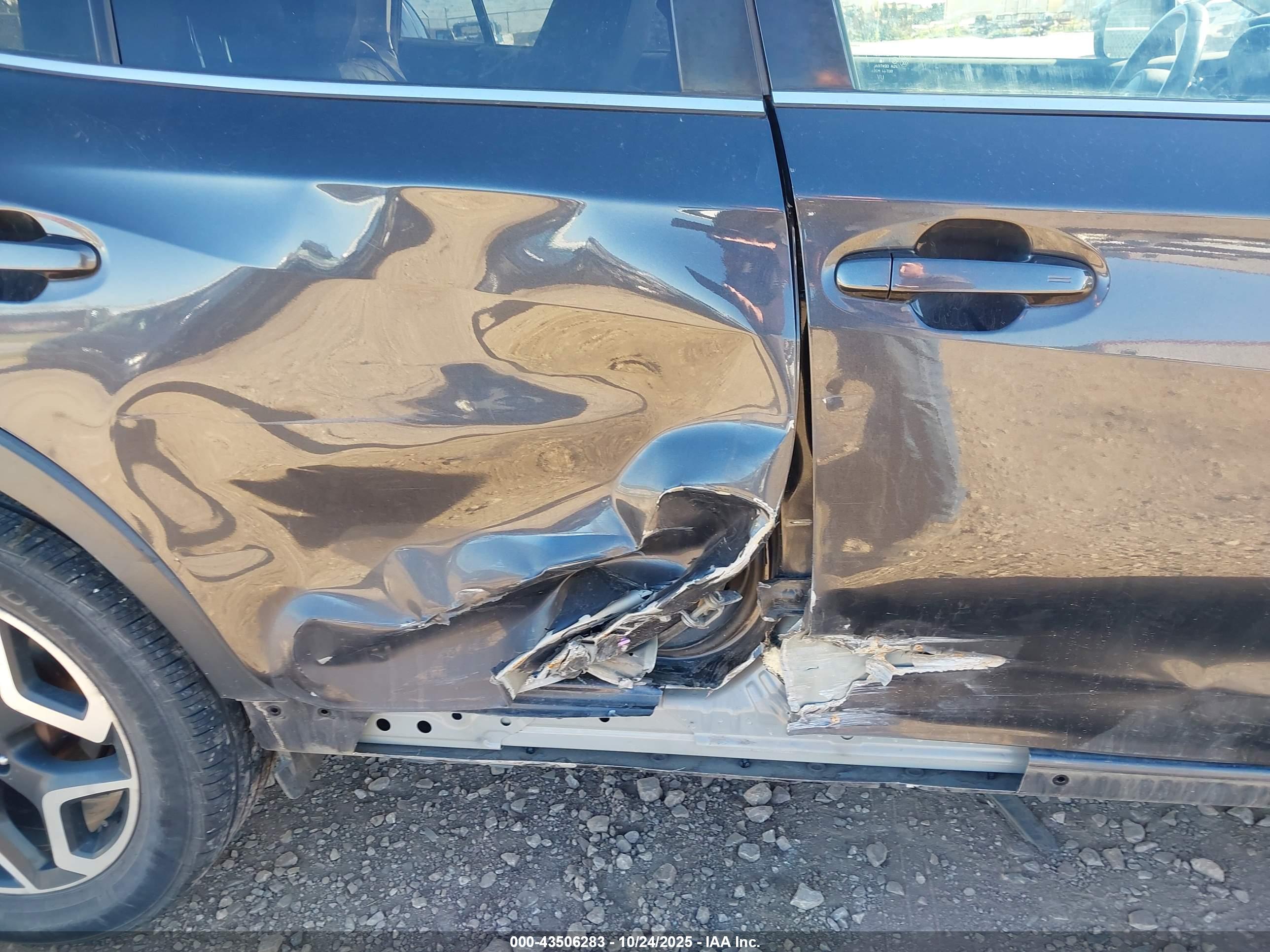 SUBARU CROSSTREK image 6