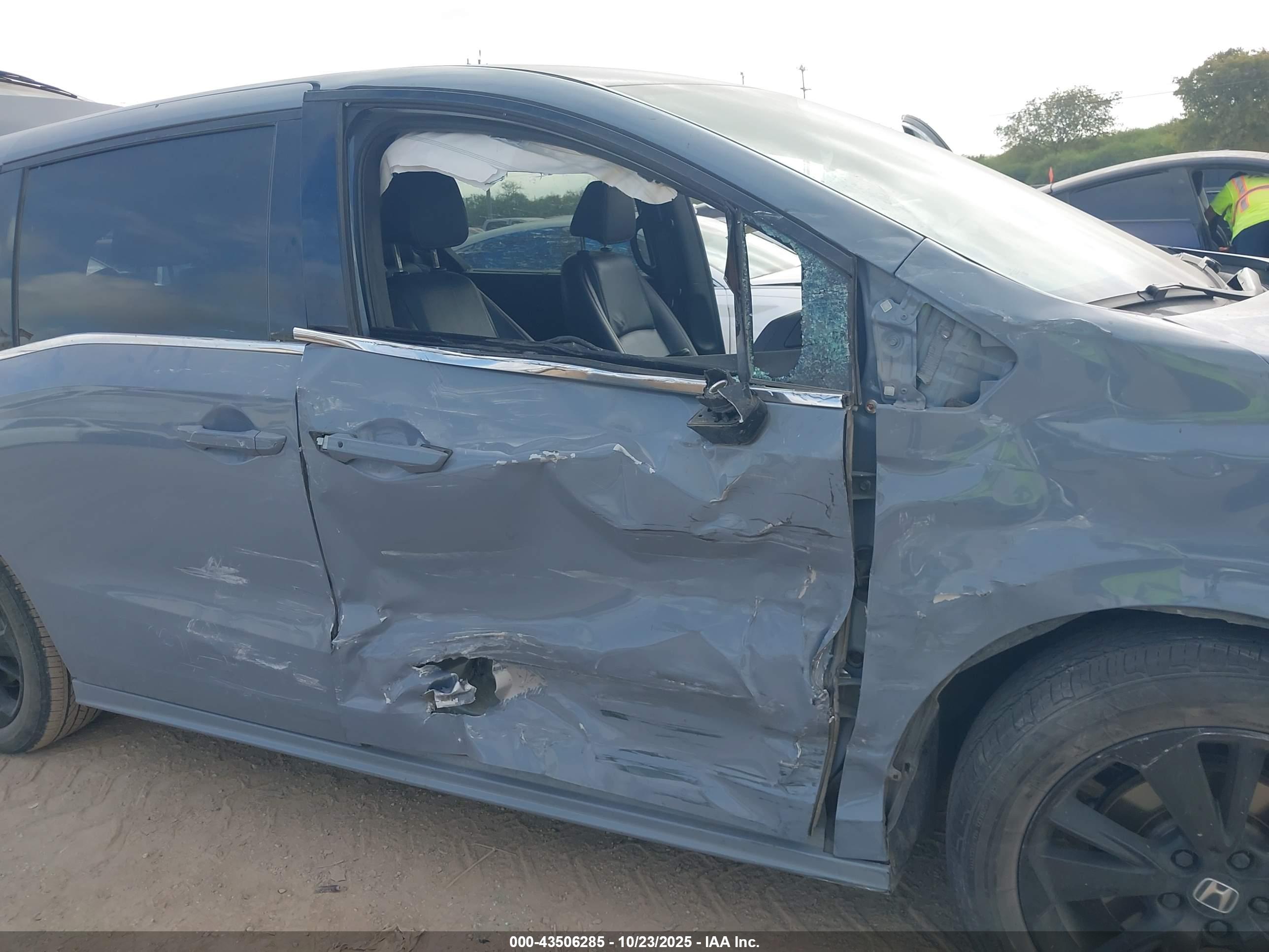 HONDA ODYSSEY image 6