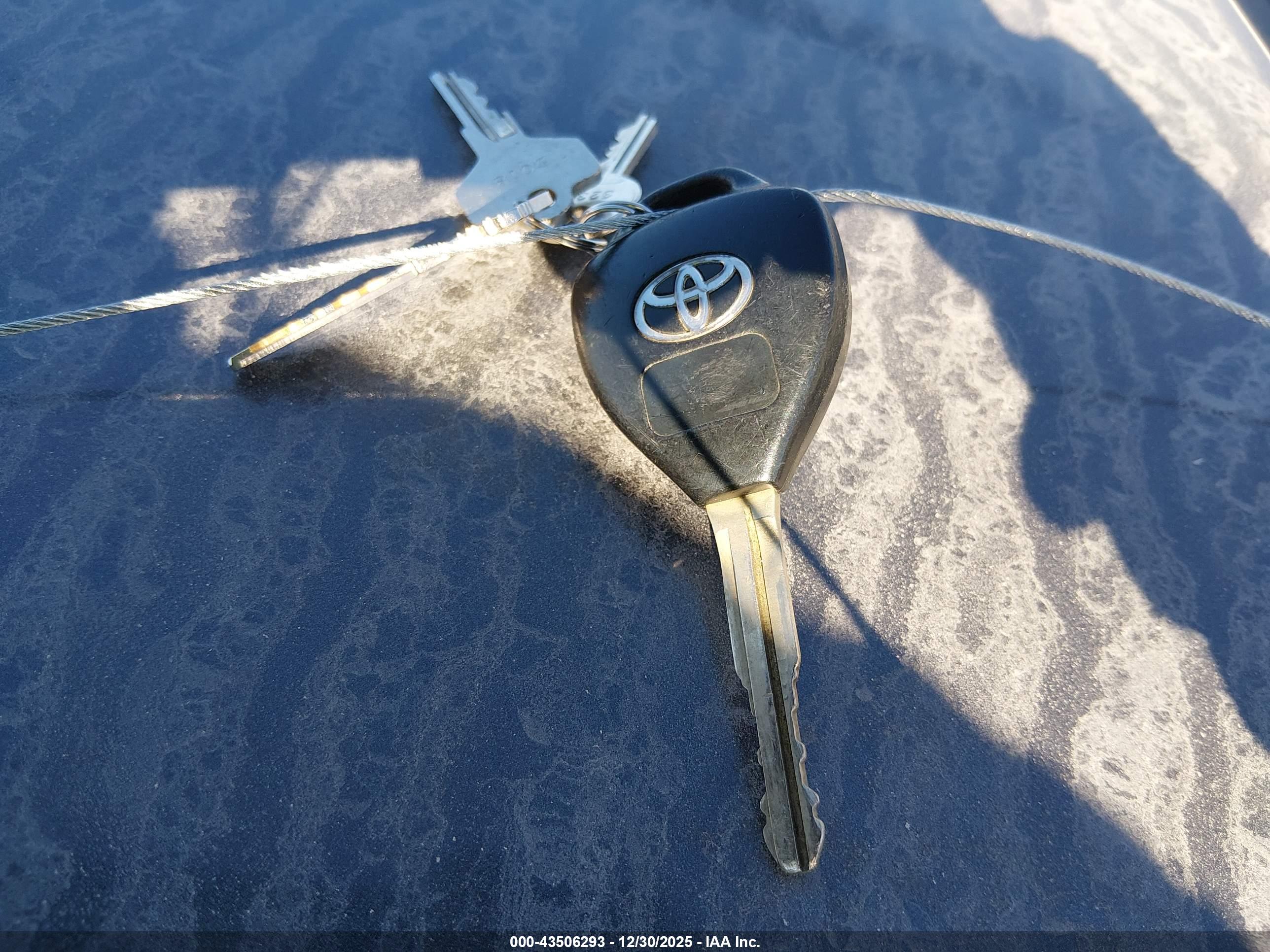 TOYOTA 4RUNNER image 11