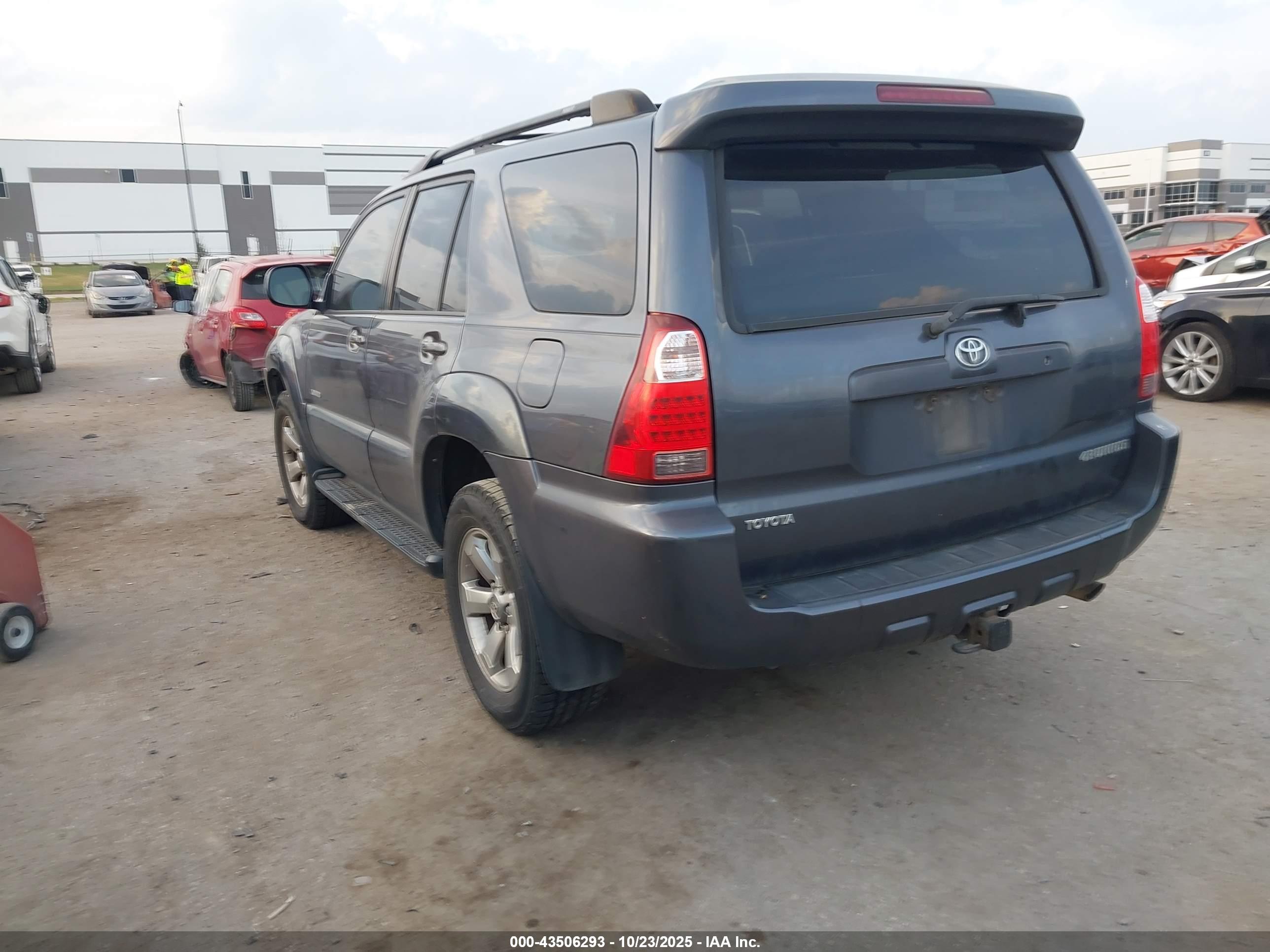 TOYOTA 4RUNNER image 3