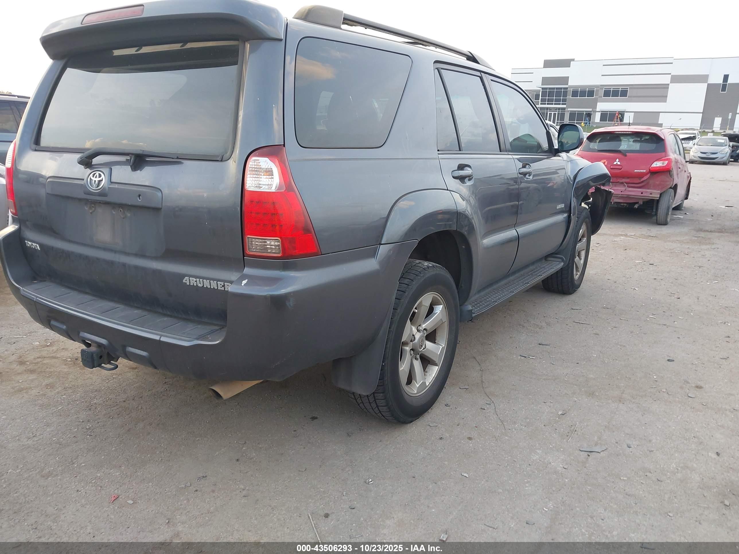TOYOTA 4RUNNER image 4
