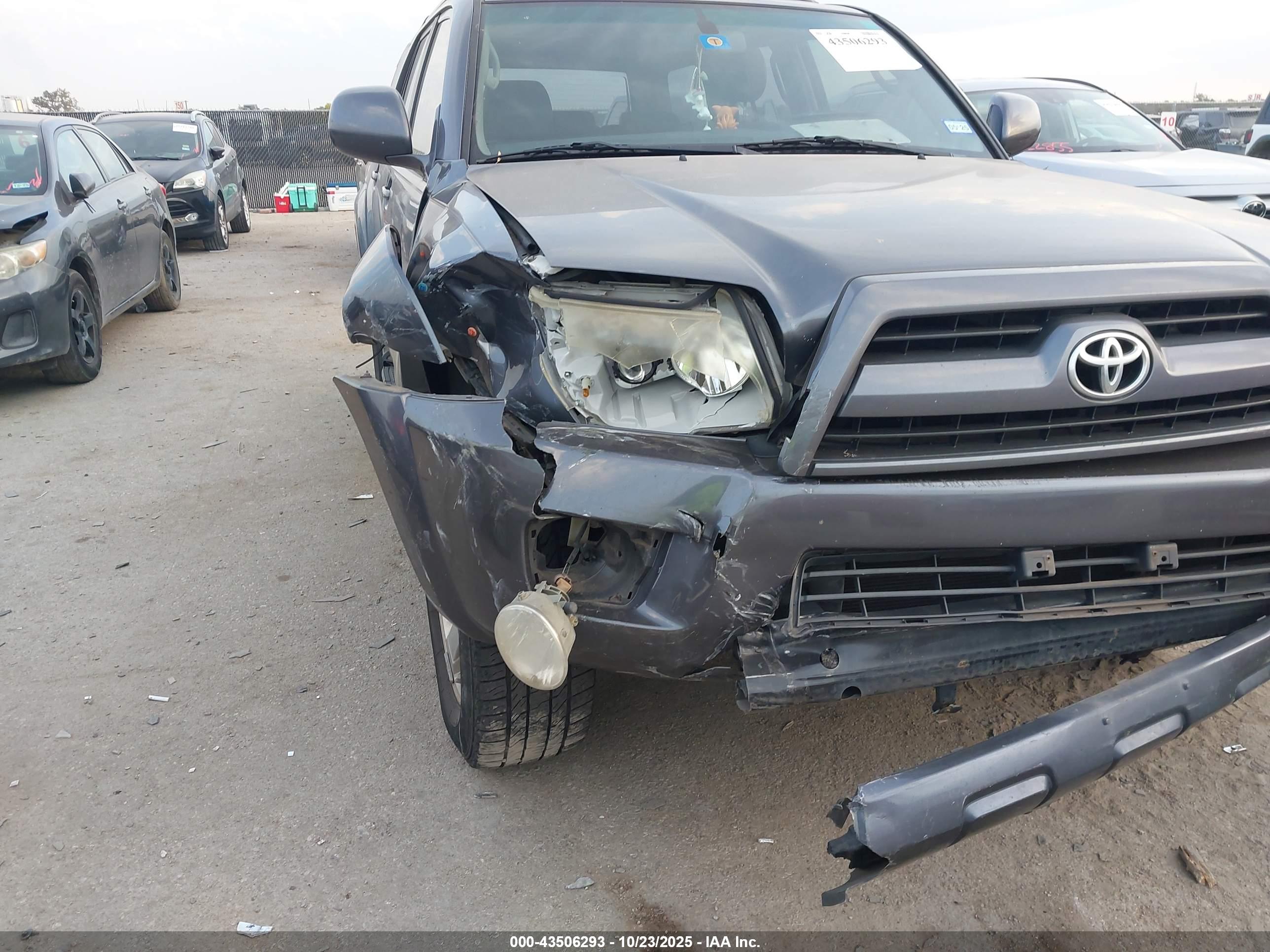 TOYOTA 4RUNNER image 6