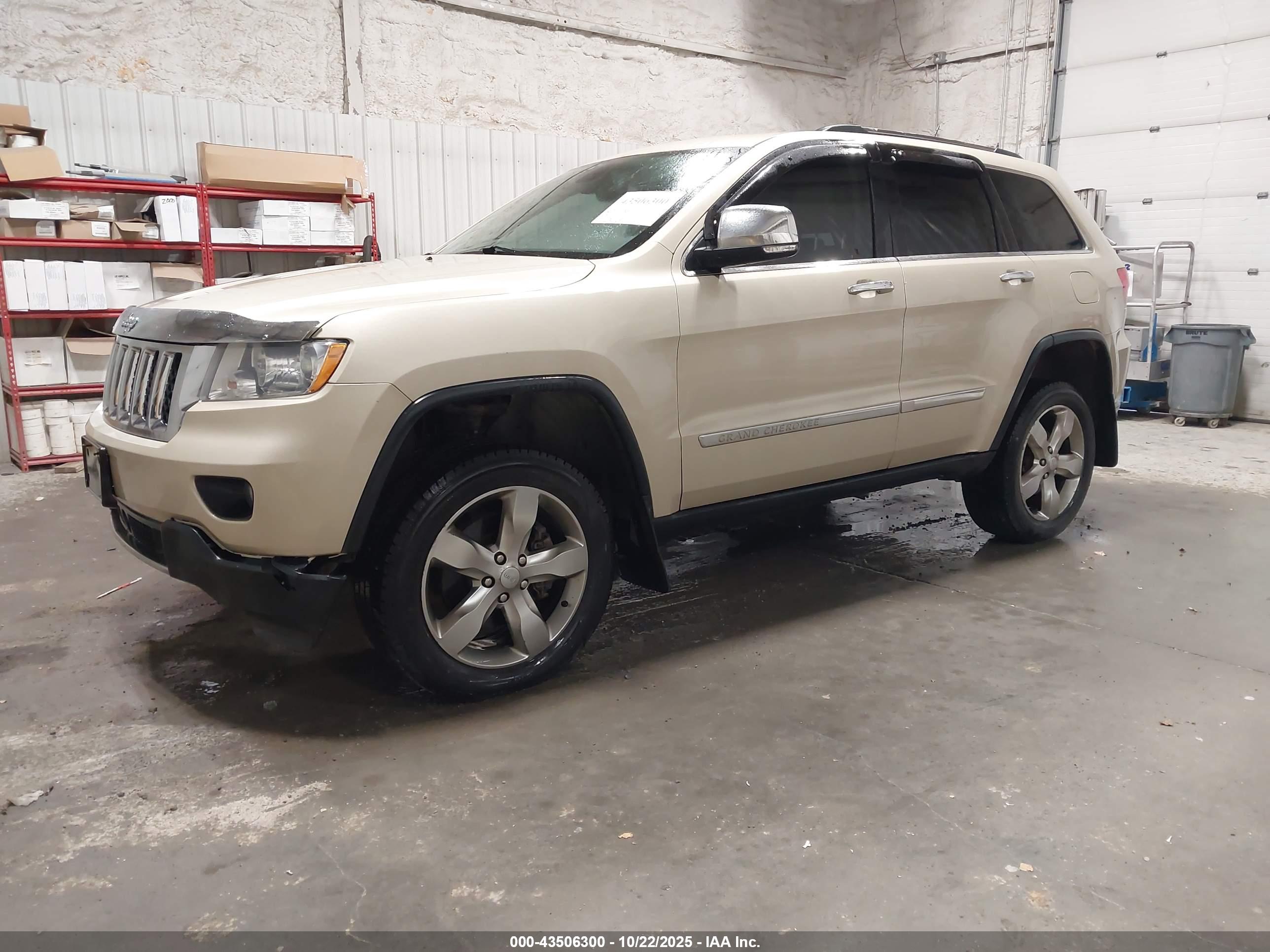 JEEP GRAND image 2