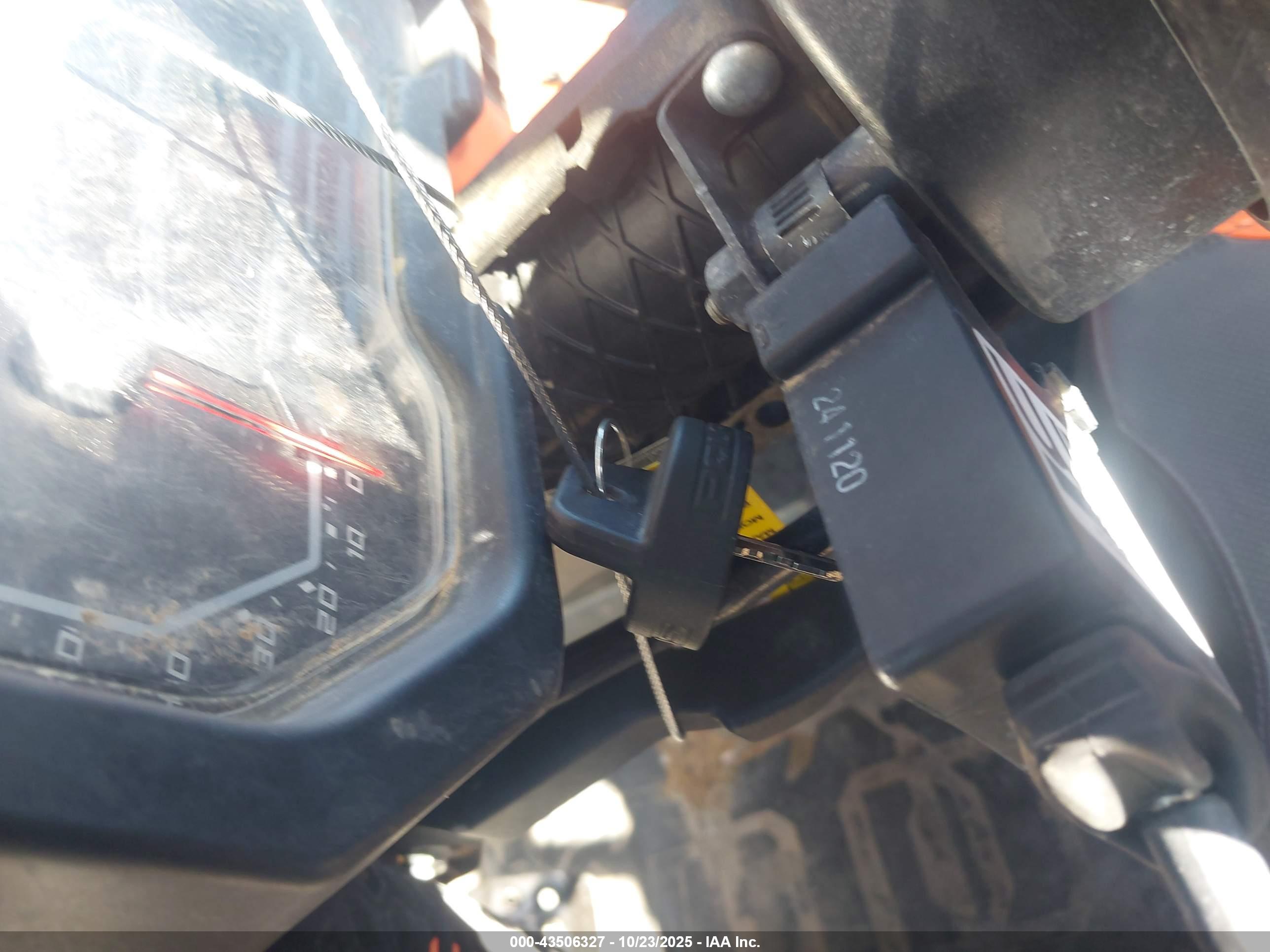 POLARIS RZR image 11