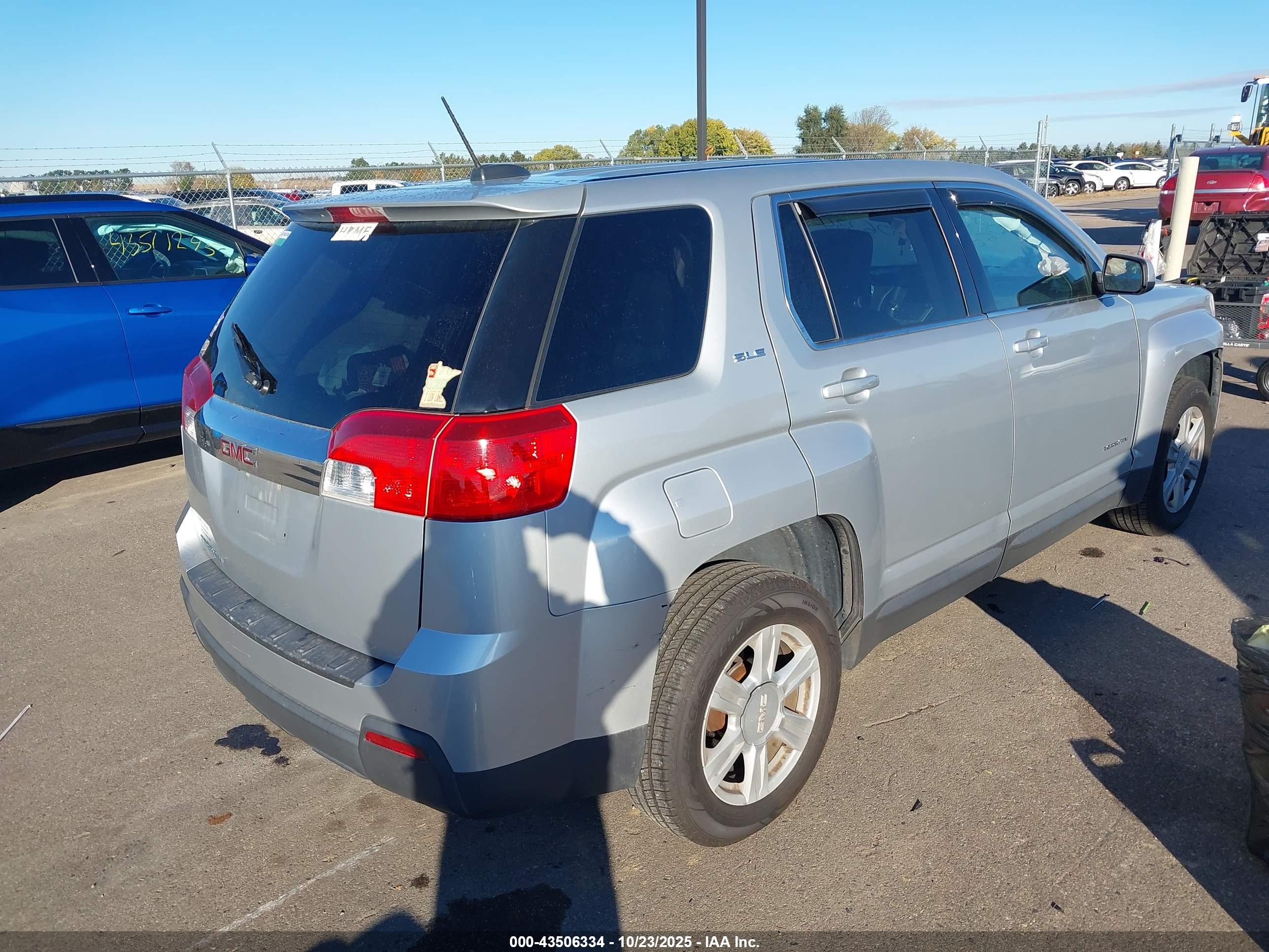 GMC TERRAIN image 4