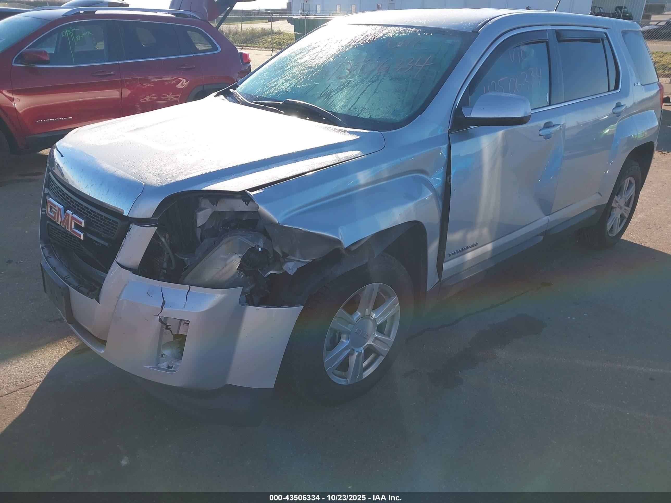 GMC TERRAIN image 6