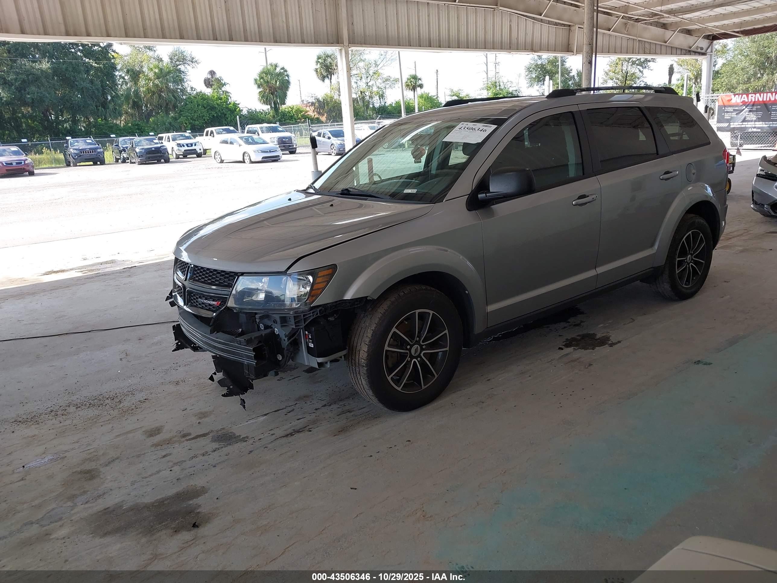 DODGE JOURNEY image 2