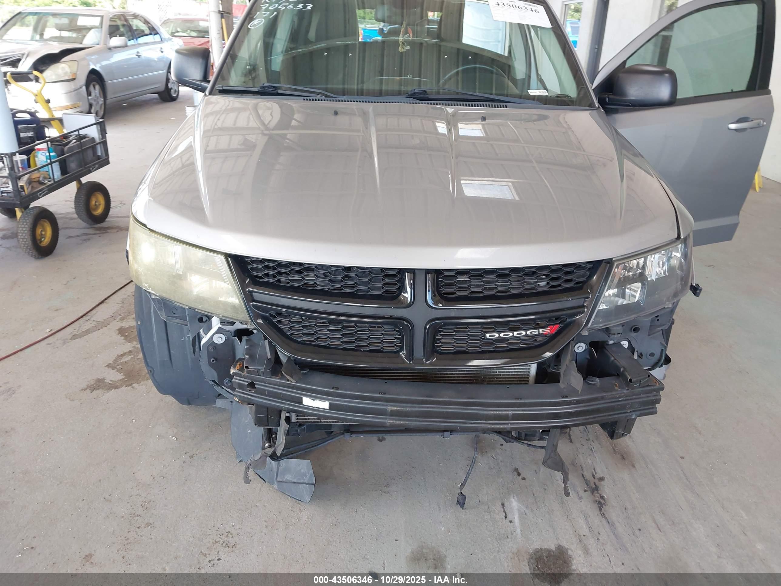 DODGE JOURNEY image 6