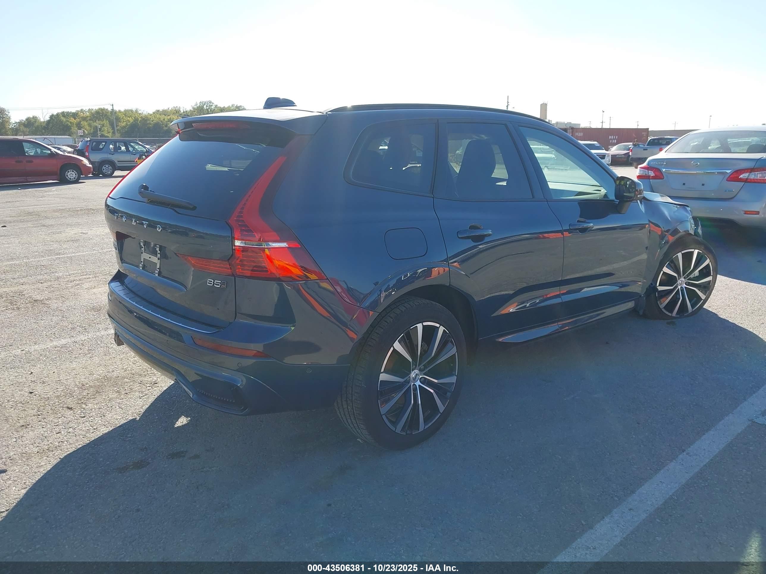 VOLVO XC60 image 4