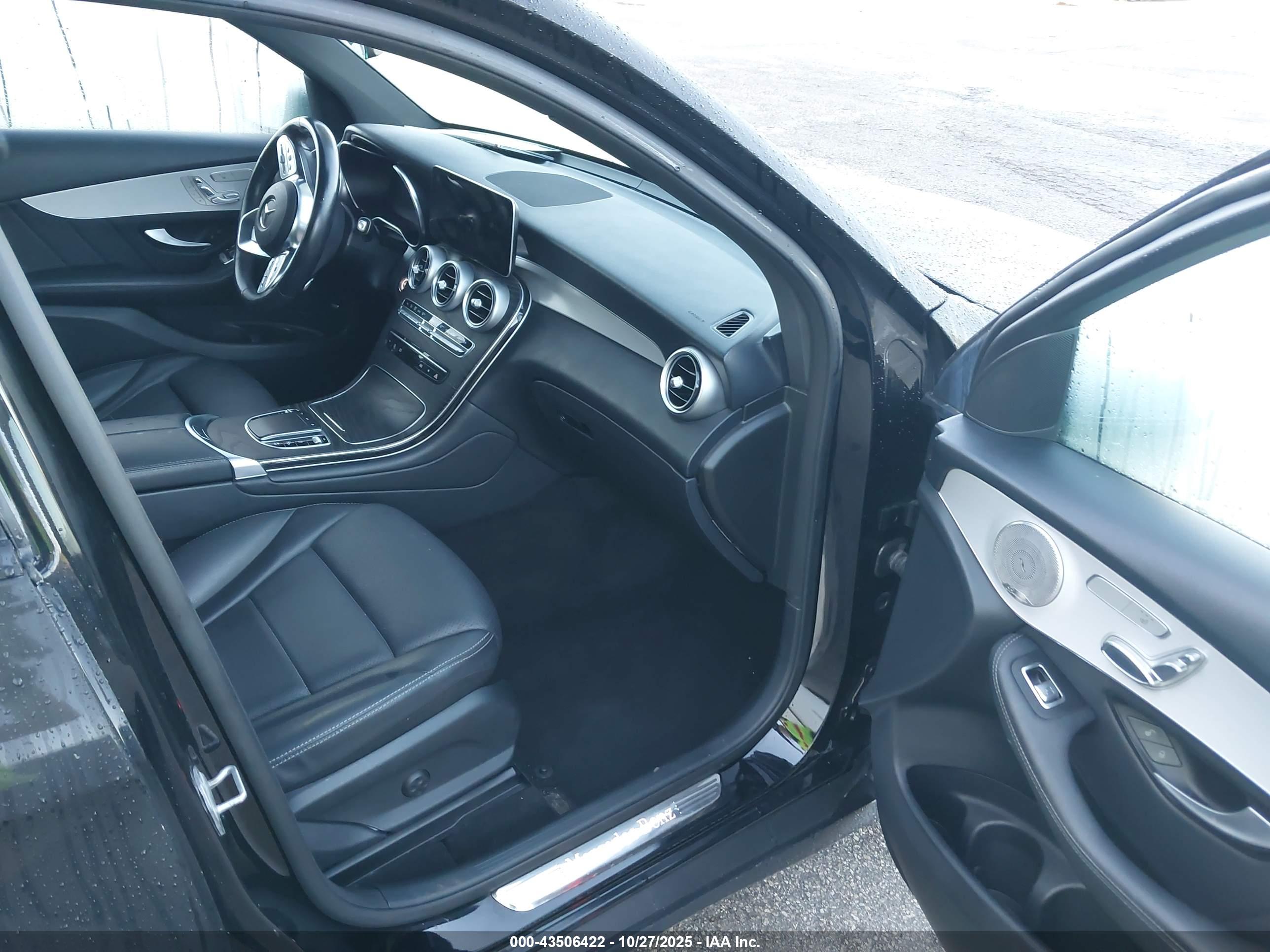 MERCEDES-BENZ GLC image 5