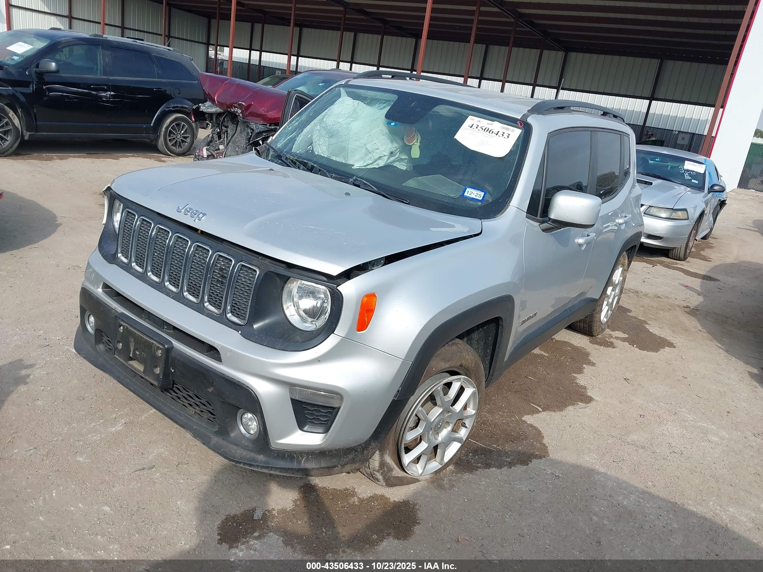 JEEP RENEGADE image 2