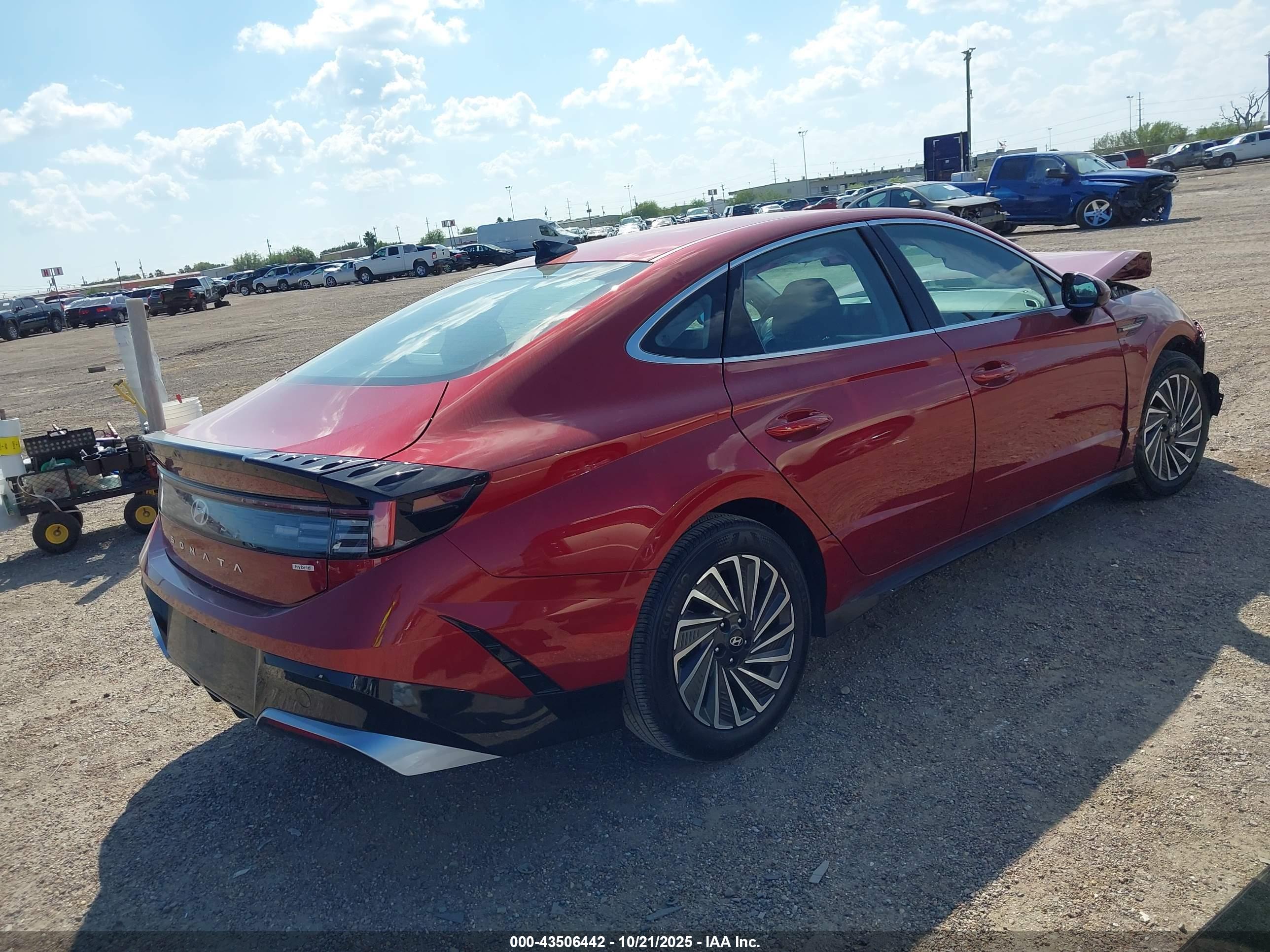 HYUNDAI SONATA image 4