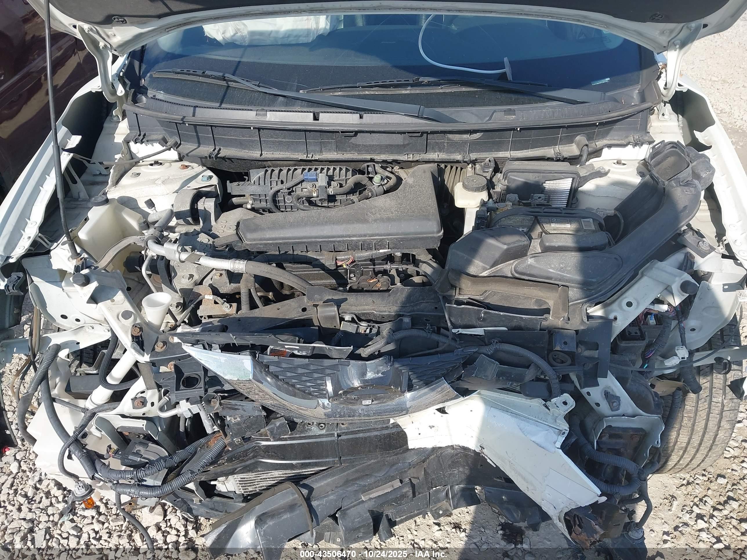 NISSAN ROGUE image 10