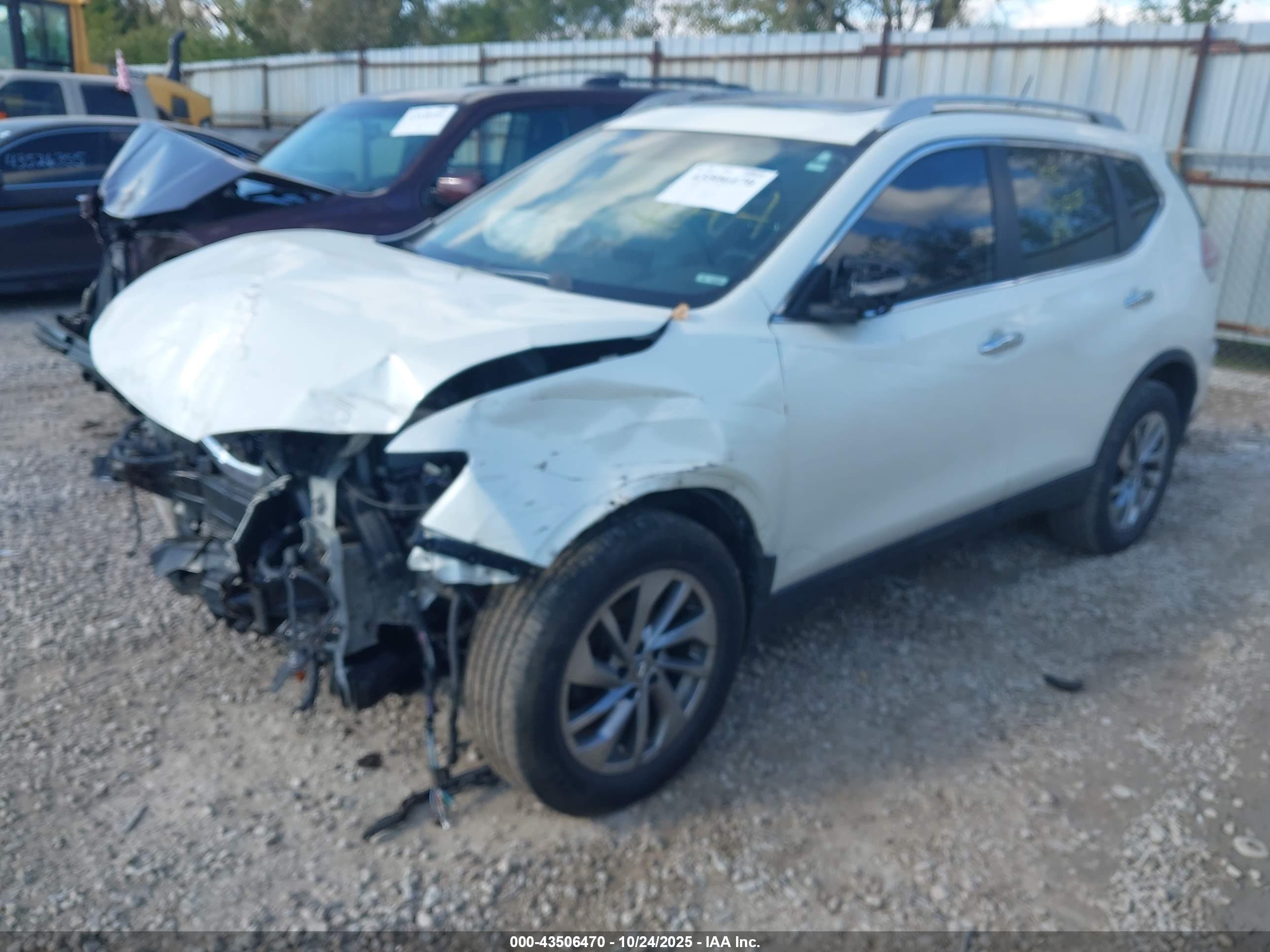 NISSAN ROGUE image 2