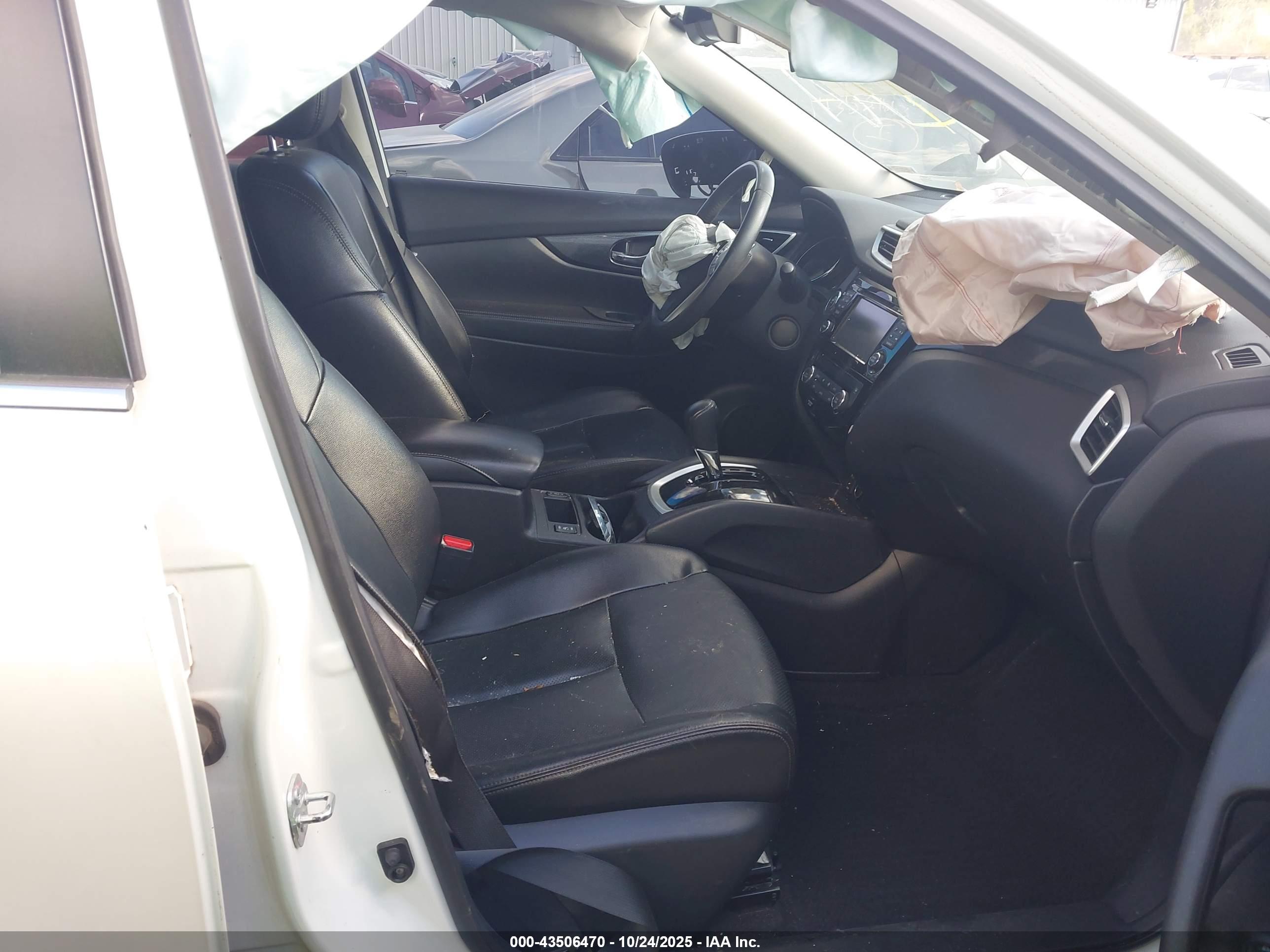 NISSAN ROGUE image 5