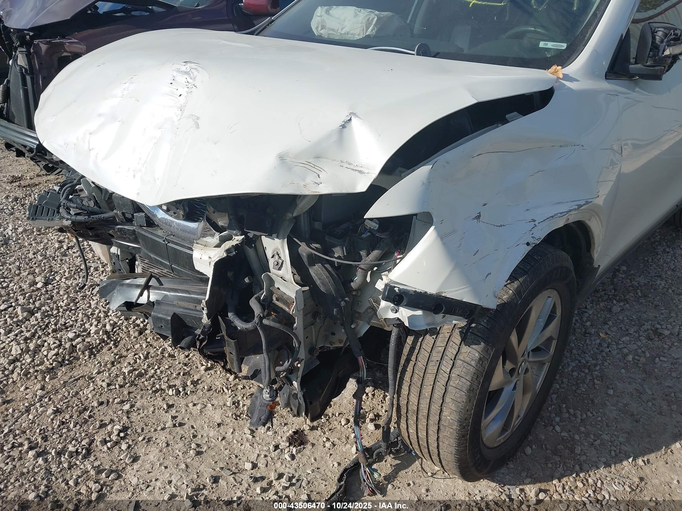 NISSAN ROGUE image 6