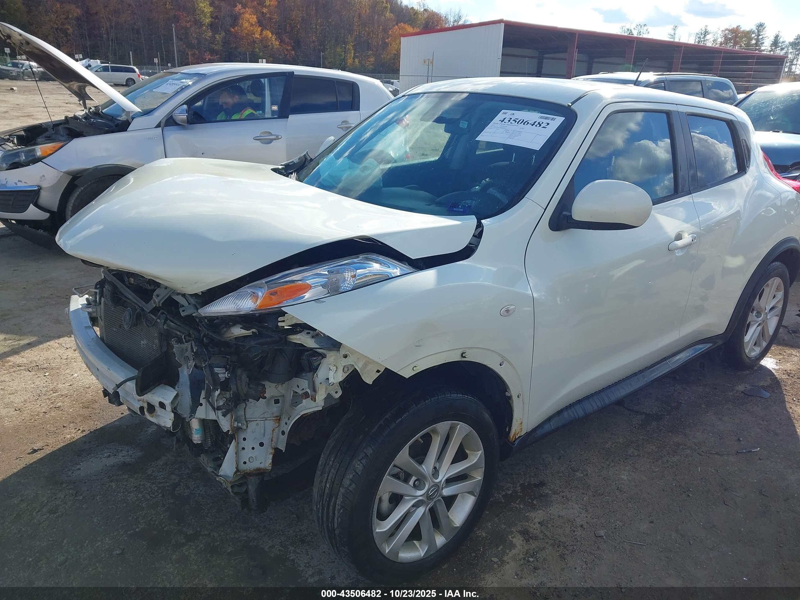 NISSAN JUKE image 2