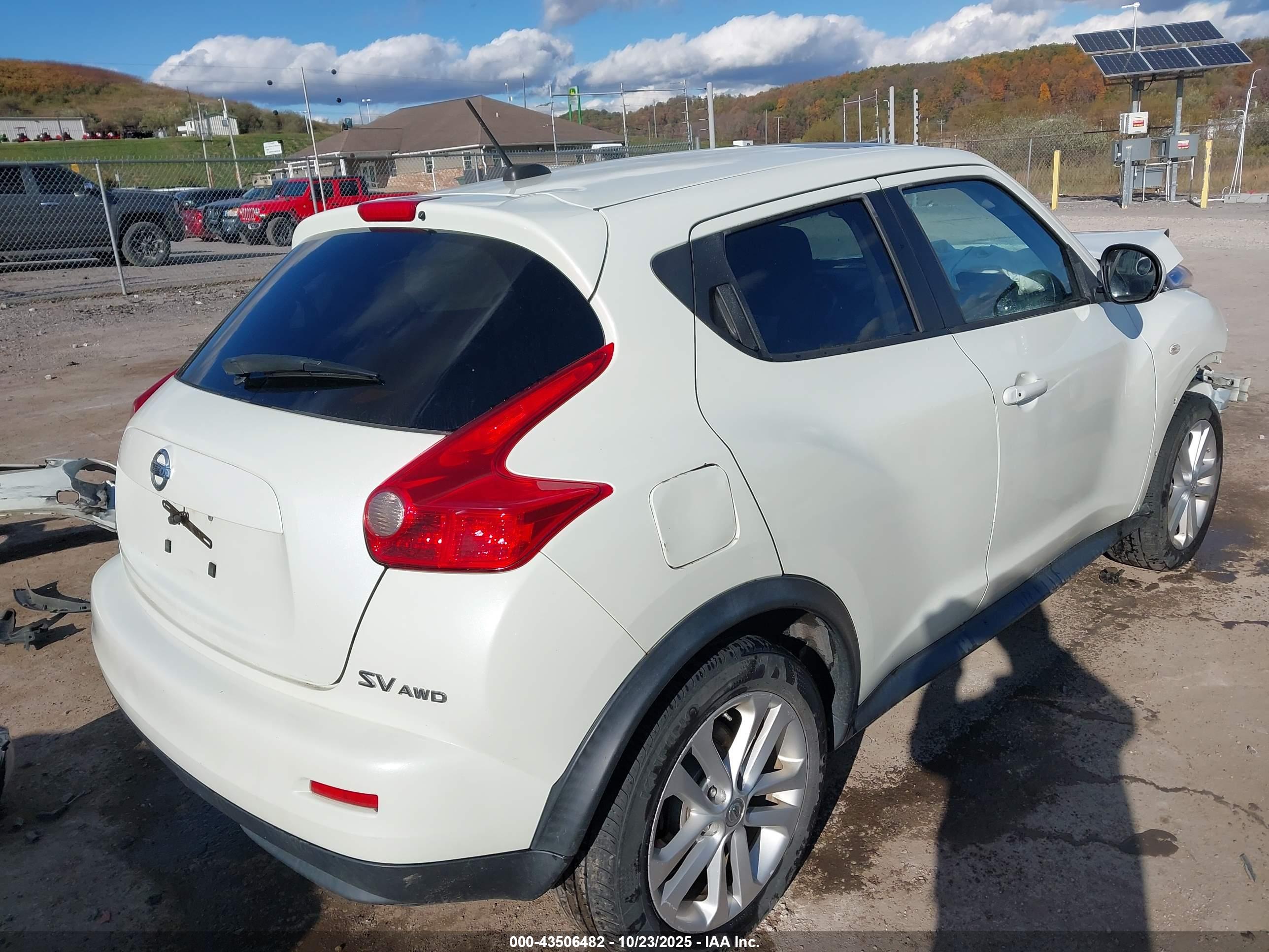 NISSAN JUKE image 4