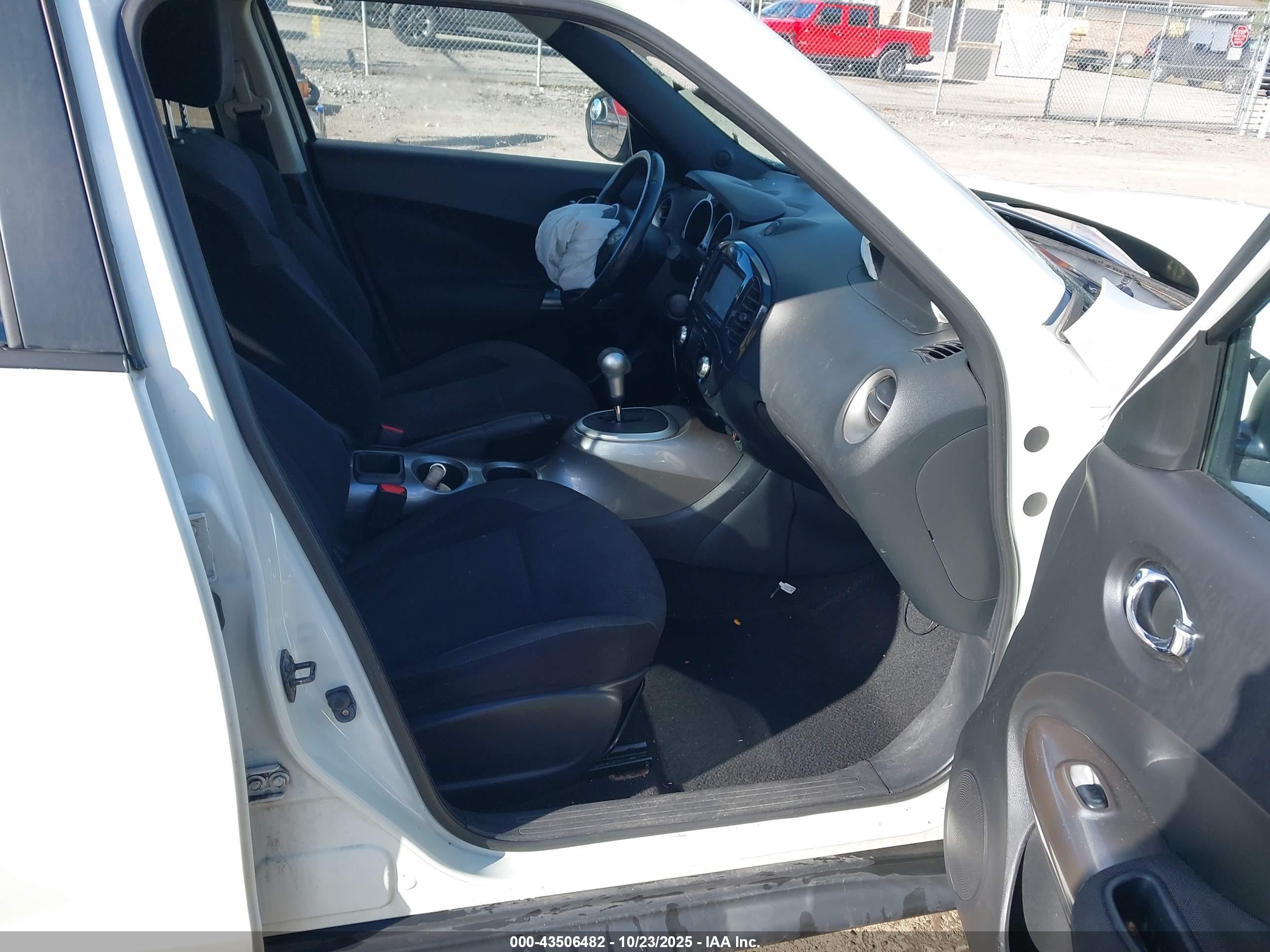 NISSAN JUKE image 5