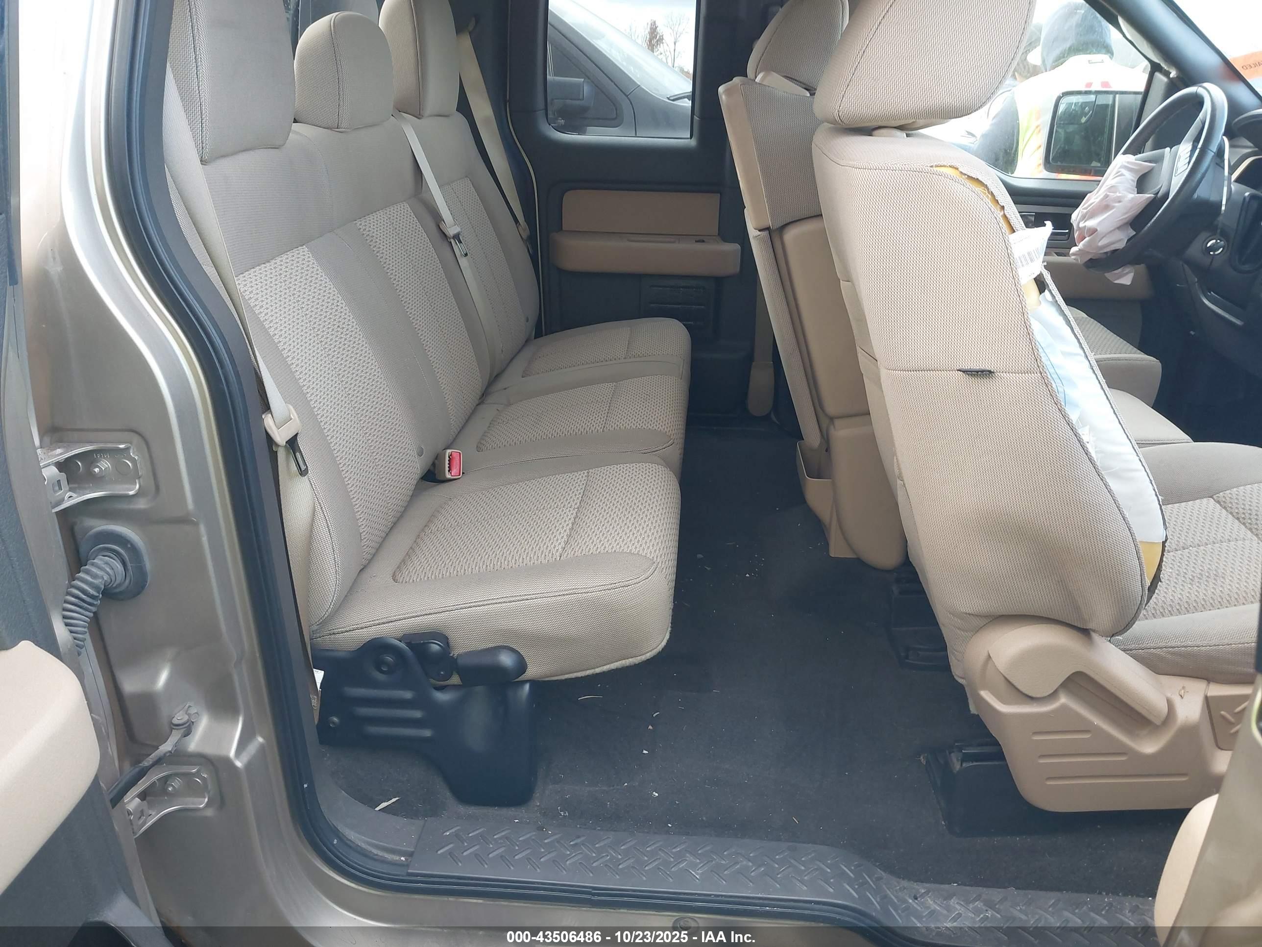 FORD F-150 image 8