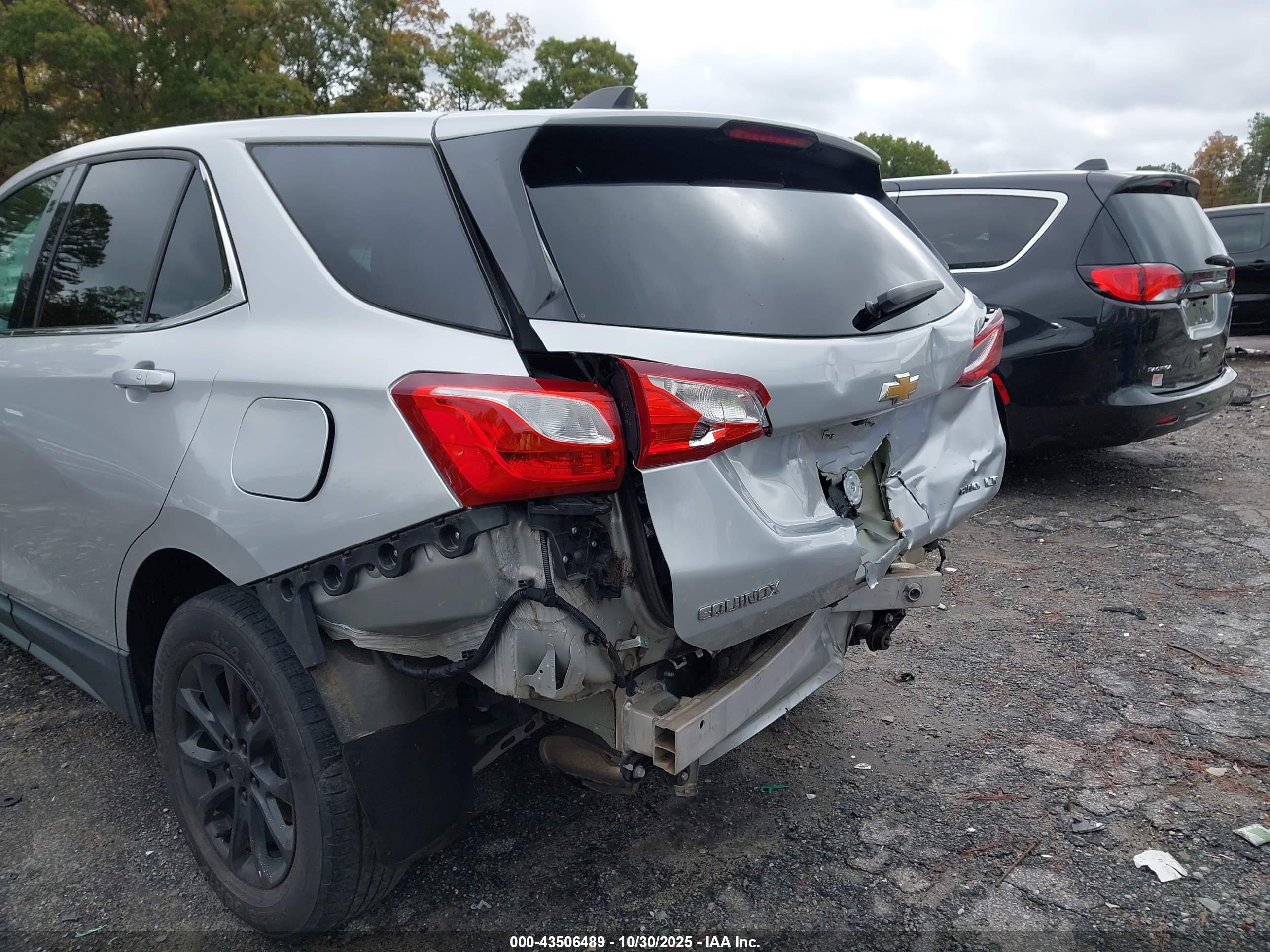 CHEVROLET EQUINOX image 6
