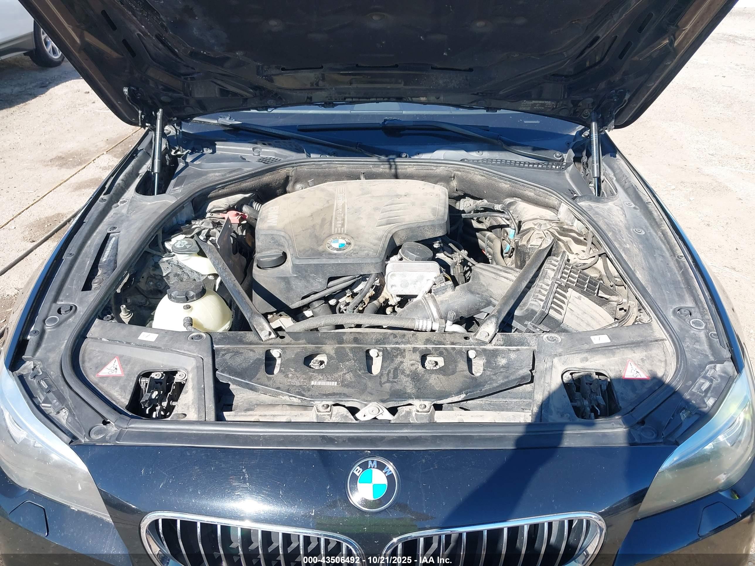 BMW 528I image 10