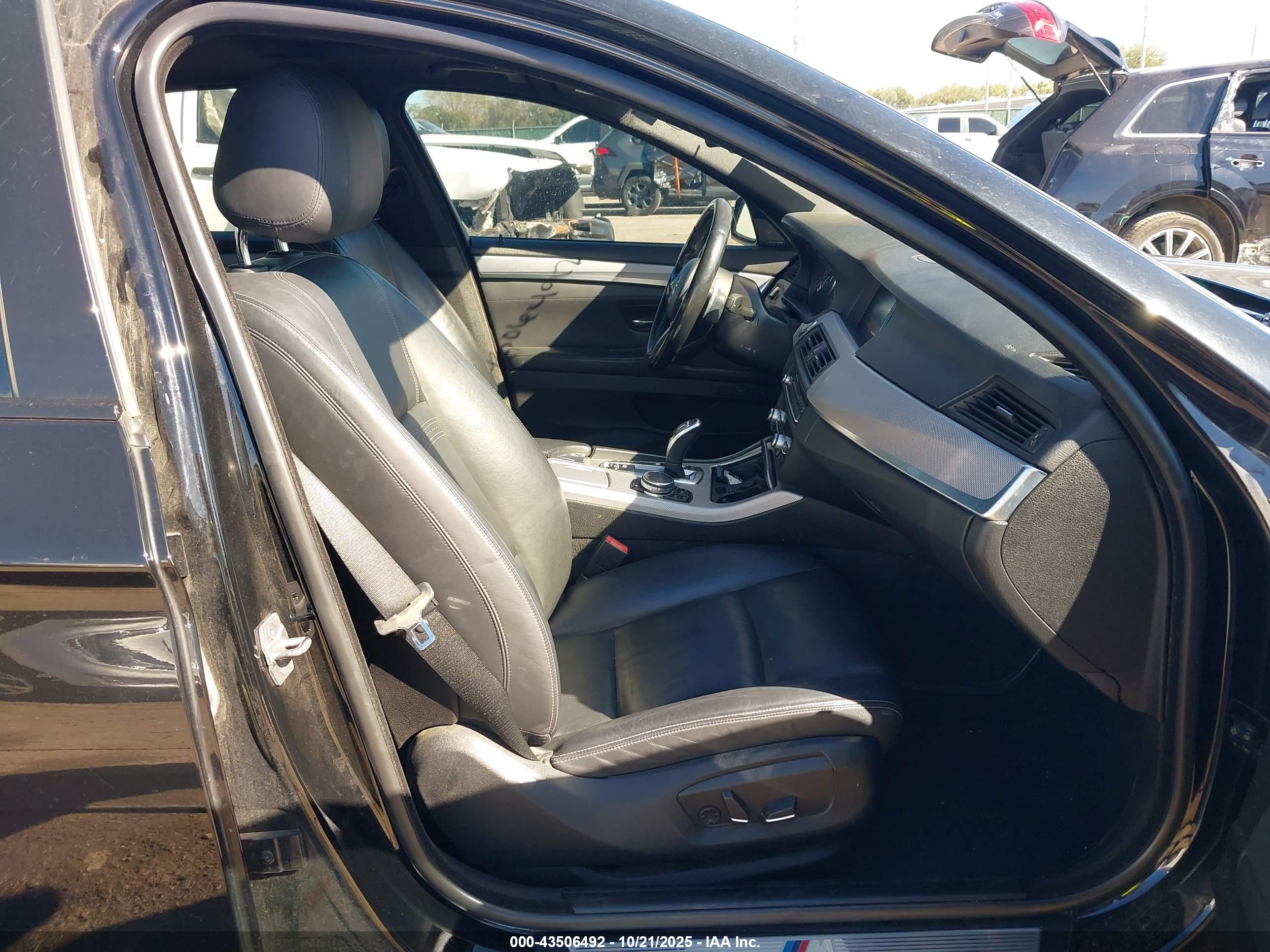 BMW 528I image 5