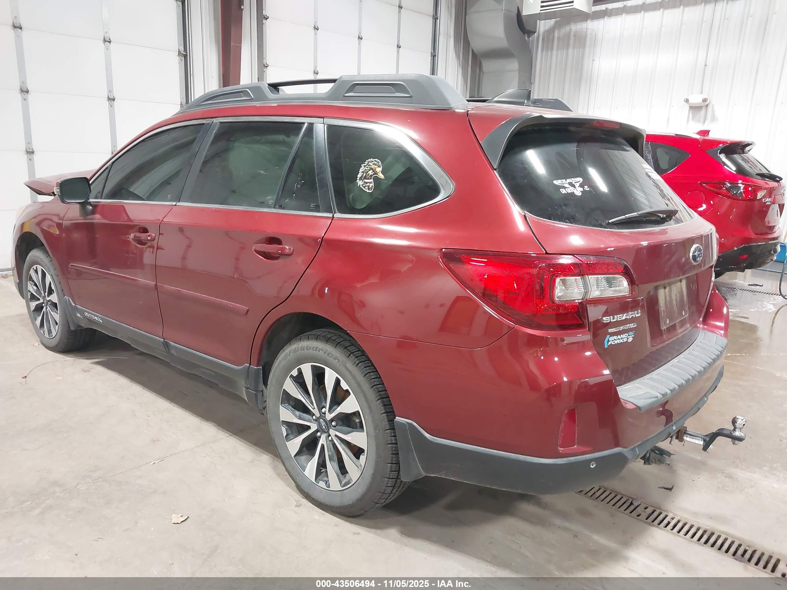 SUBARU OUTBACK image 3