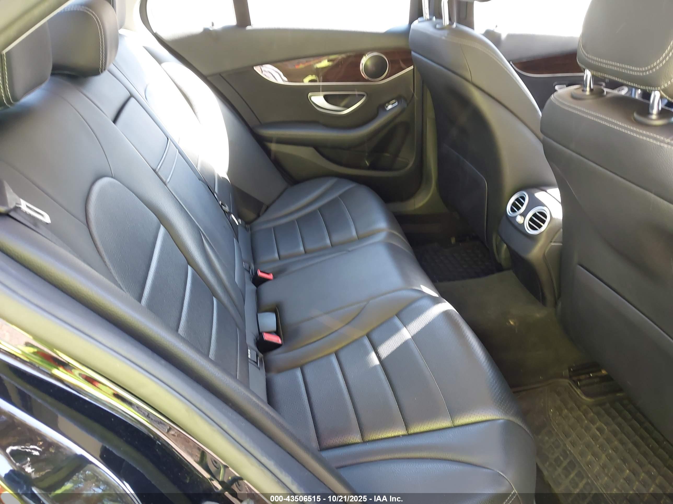 MERCEDES-BENZ C image 8
