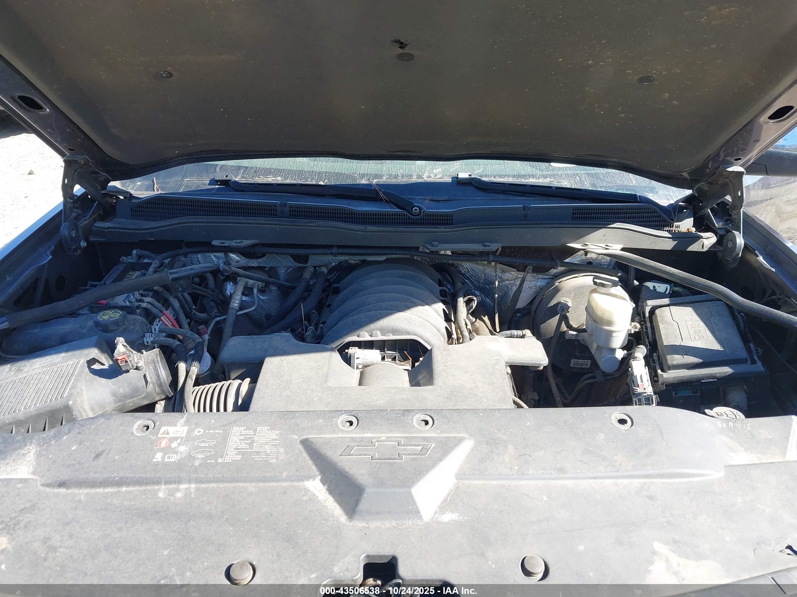 CHEVROLET SILVERADO image 10