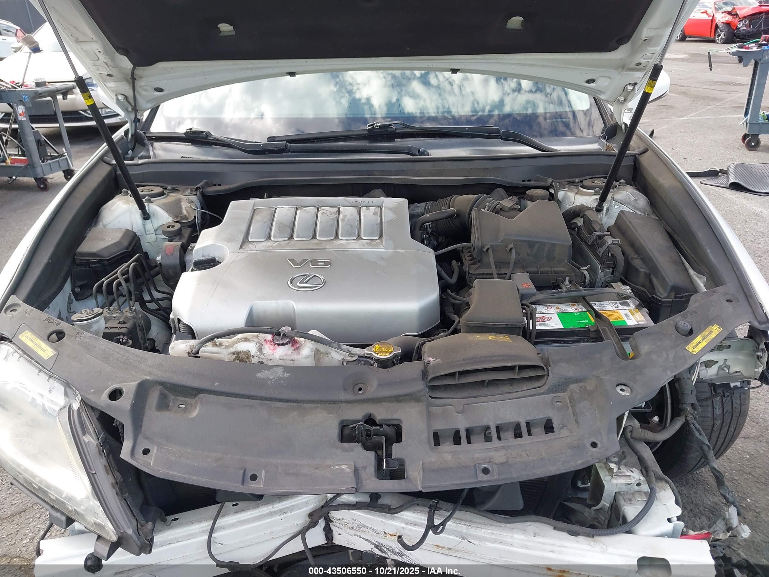 LEXUS ES image 10