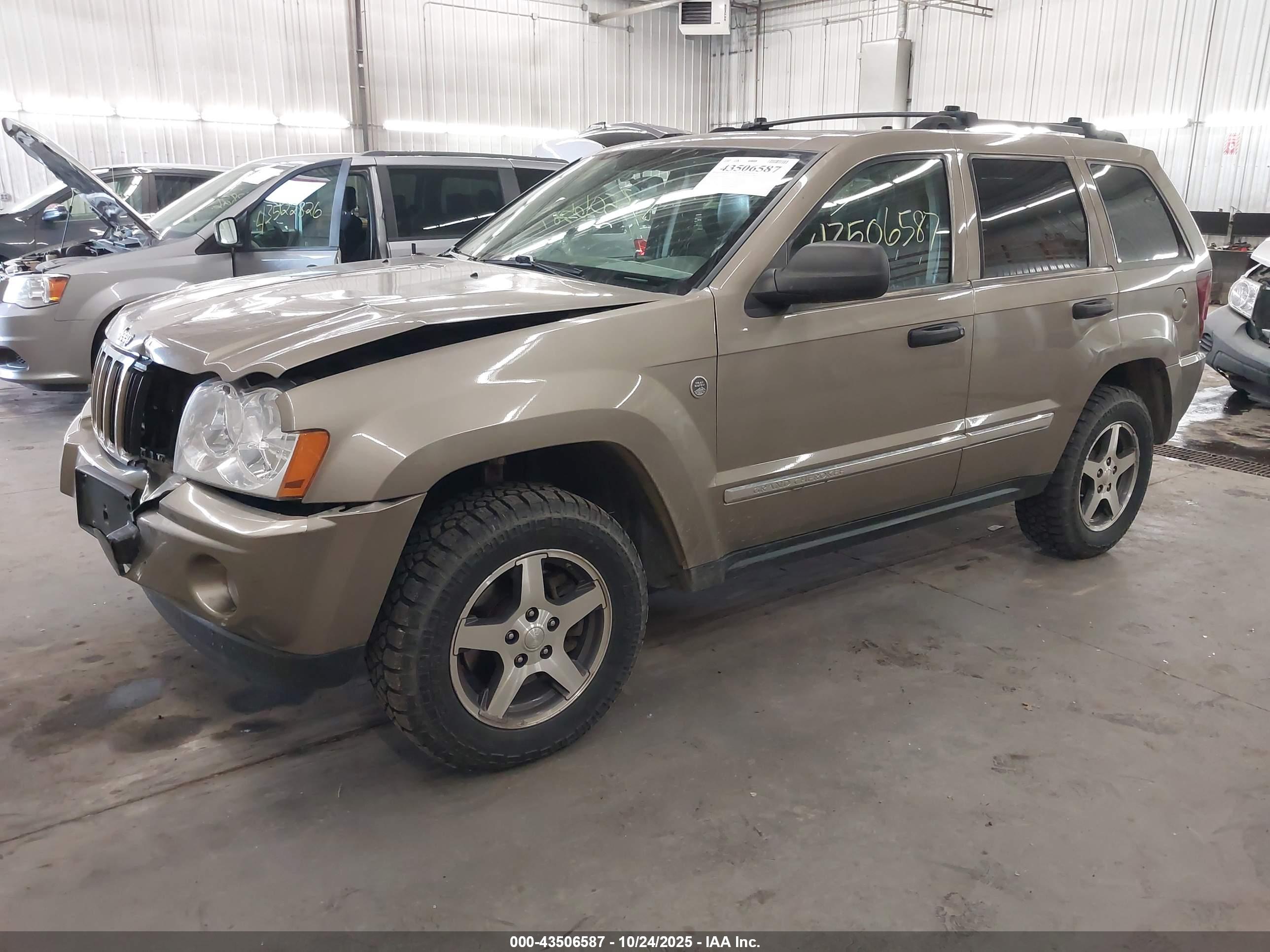 JEEP GRAND image 2