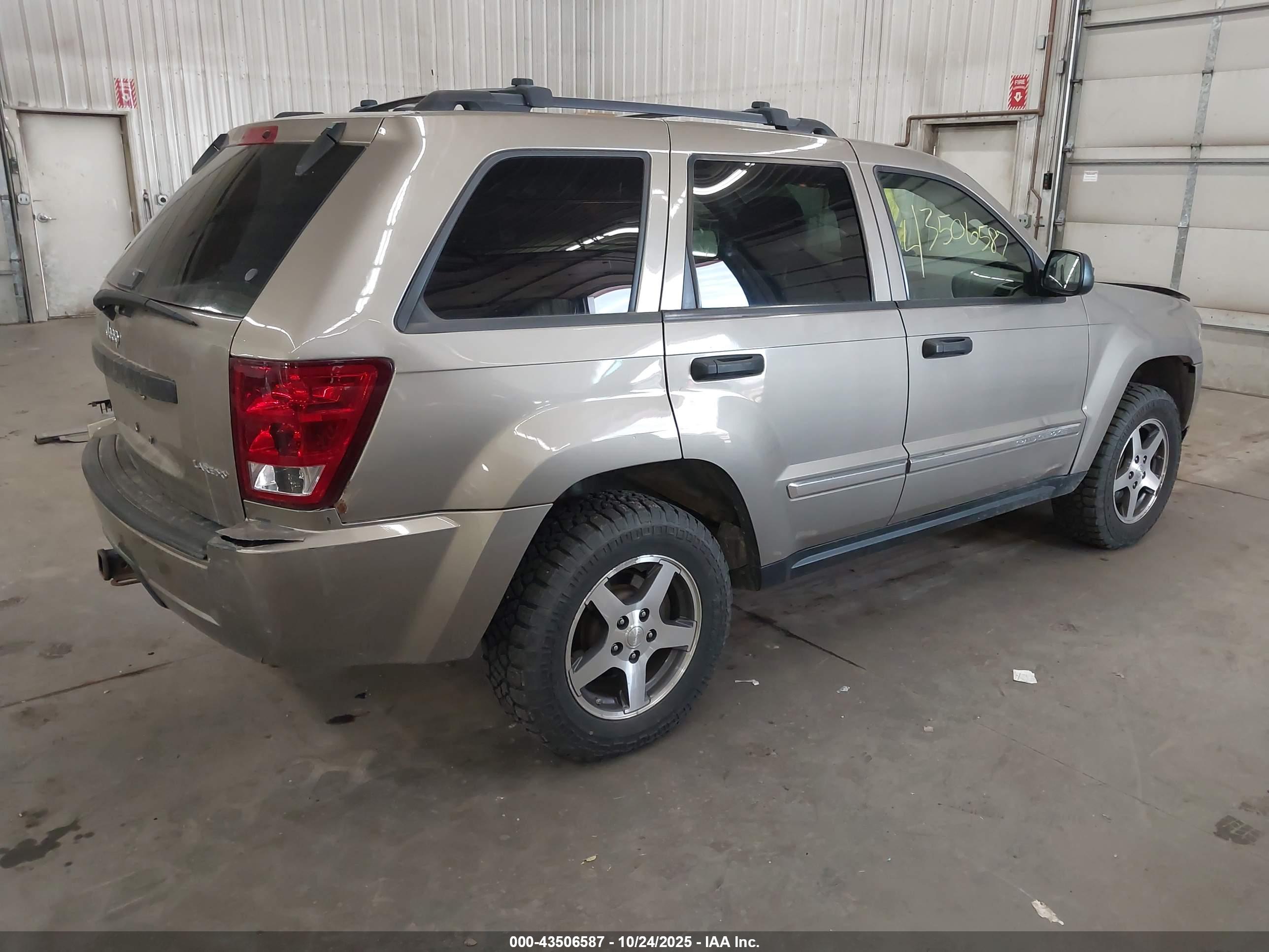 JEEP GRAND image 4