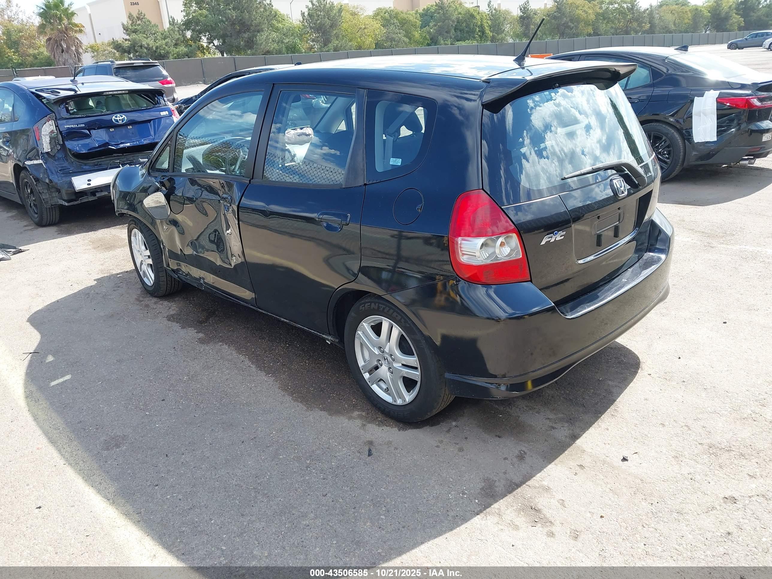 HONDA FIT image 3