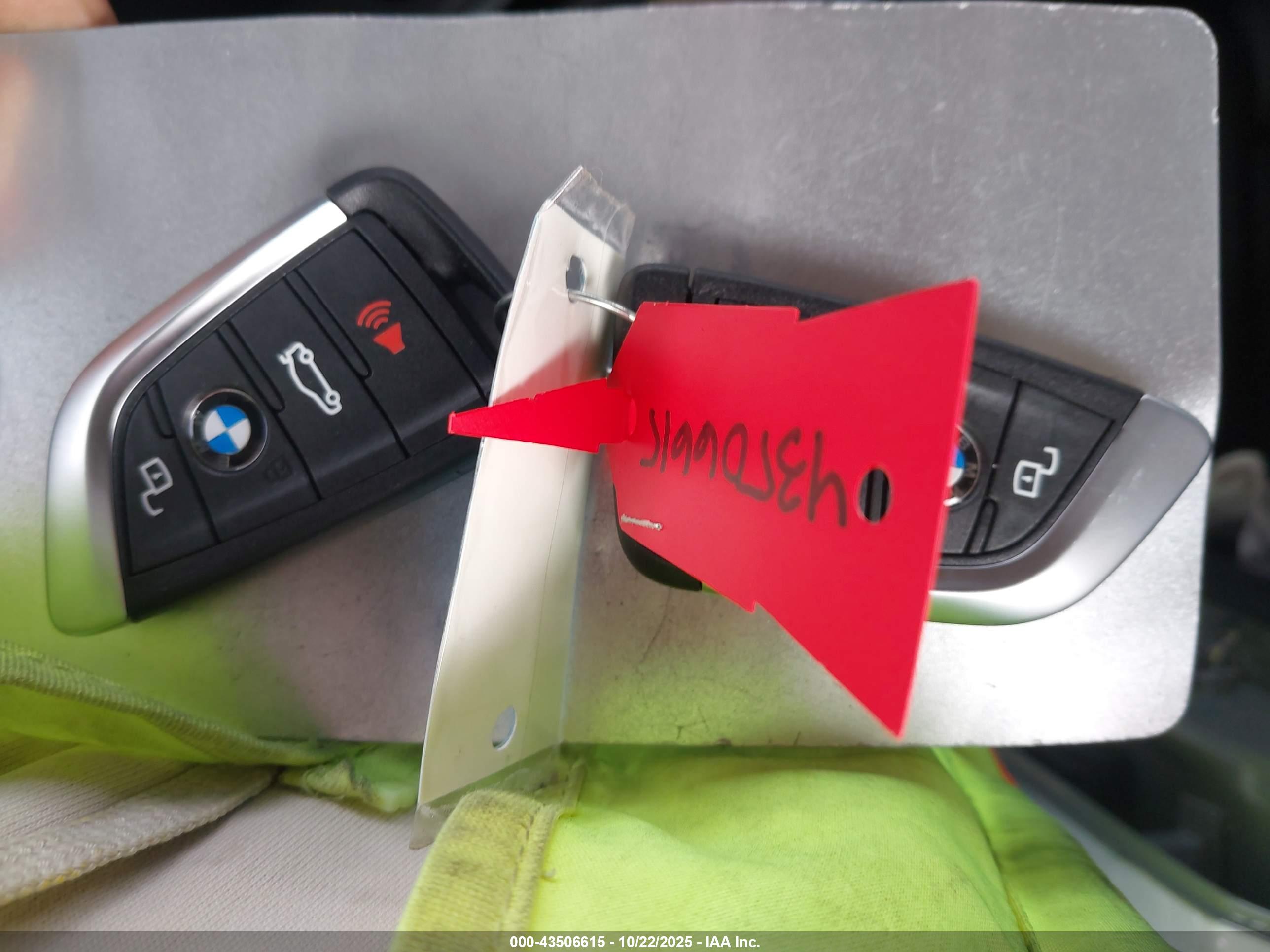 BMW 330I image 11
