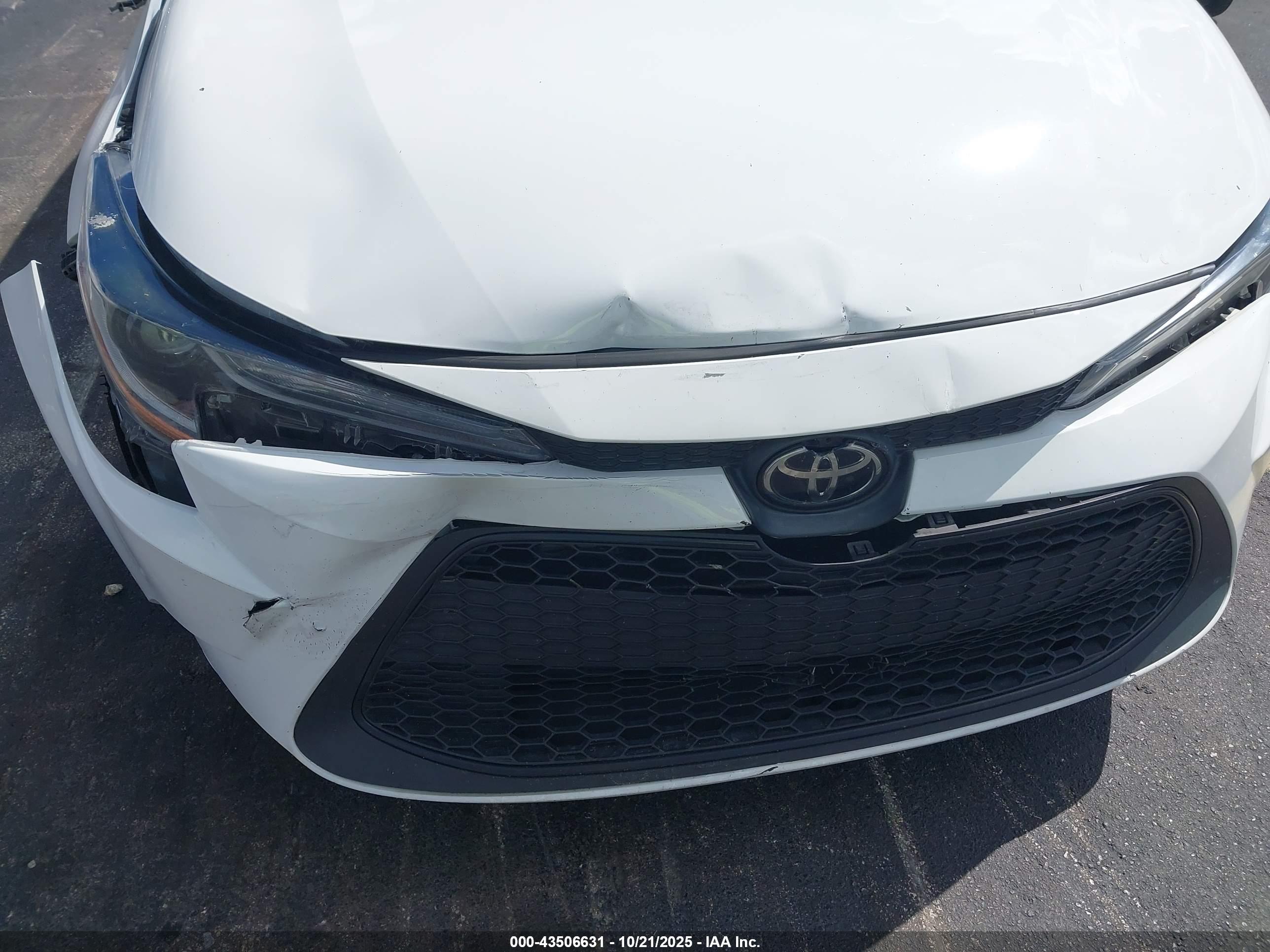 TOYOTA COROLLA image 6