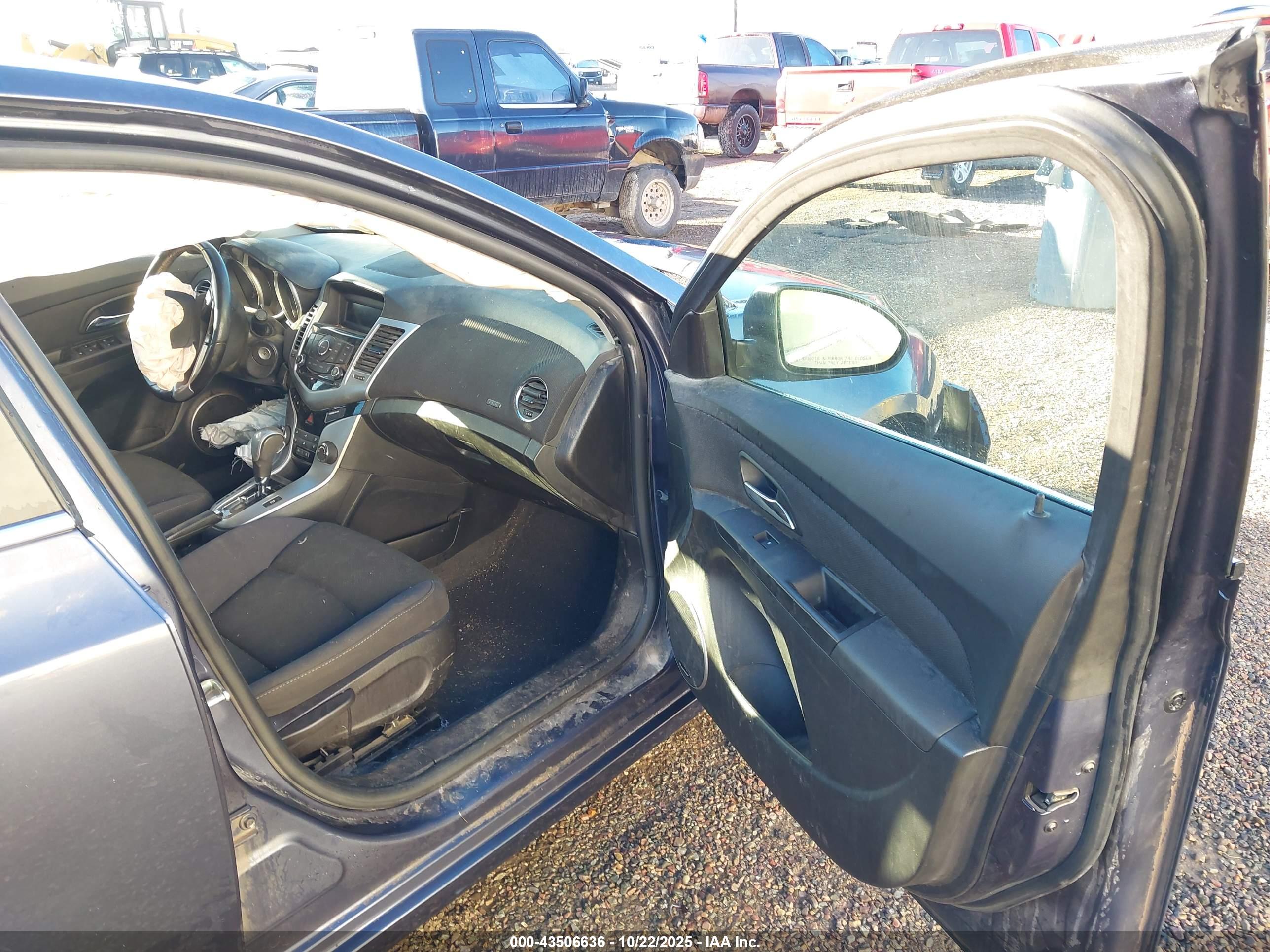 CHEVROLET CRUZE image 5