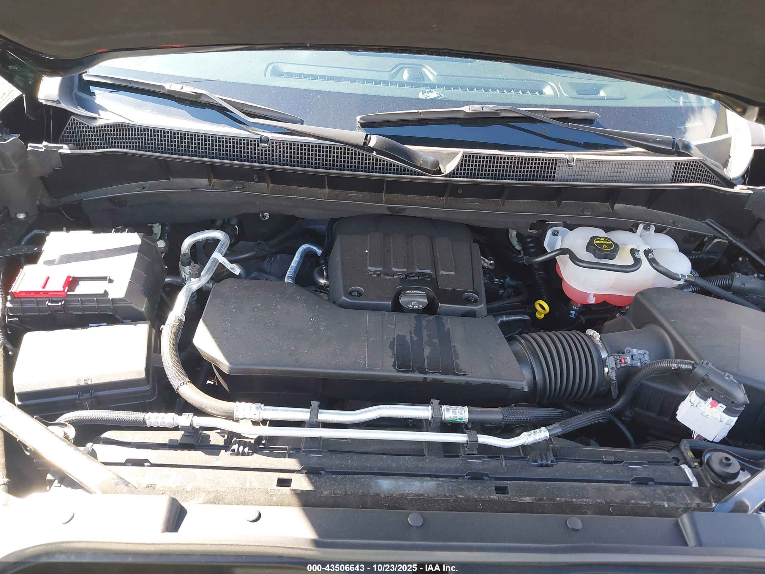 CHEVROLET SILVERADO image 10
