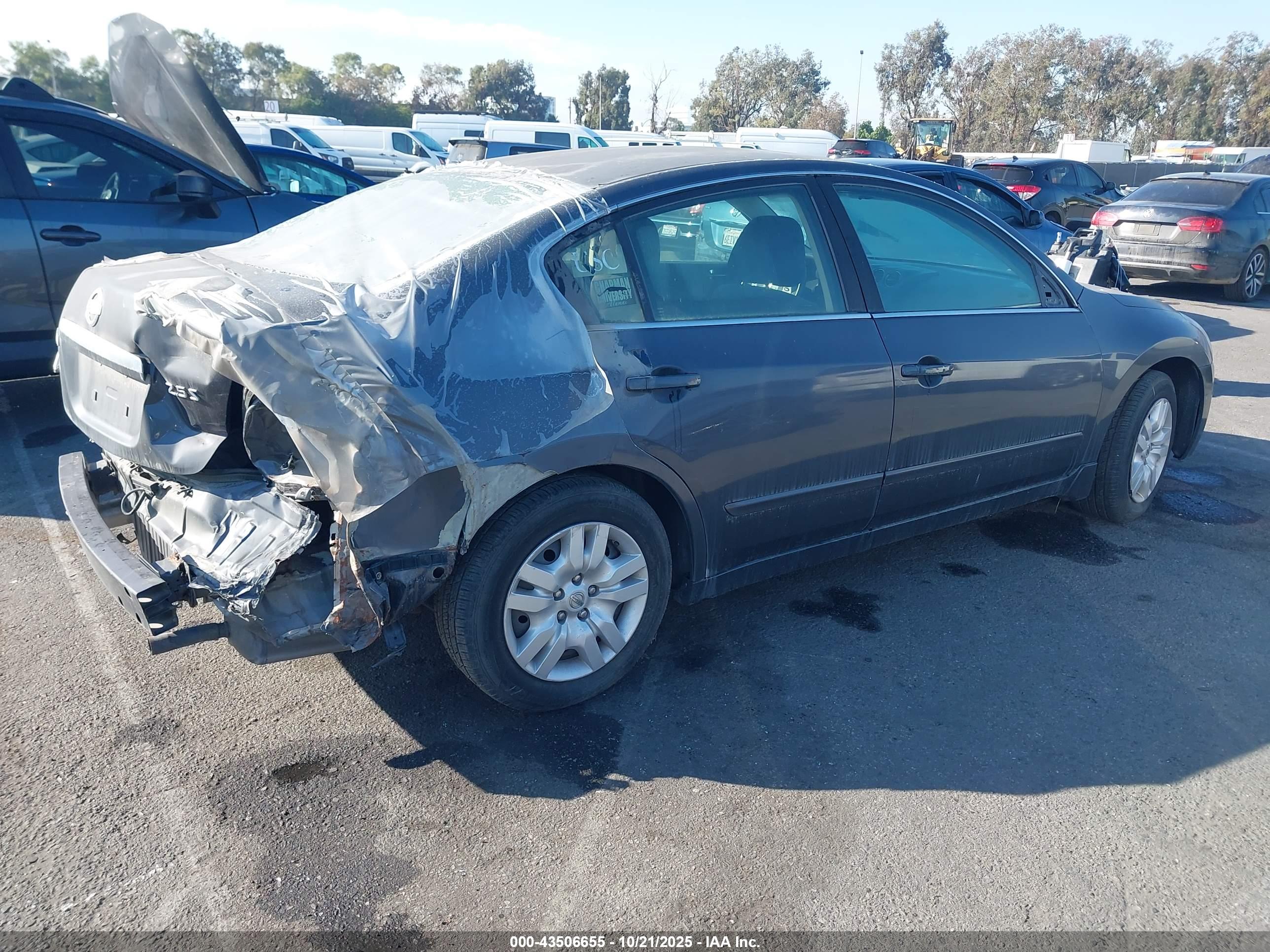 NISSAN ALTIMA image 4