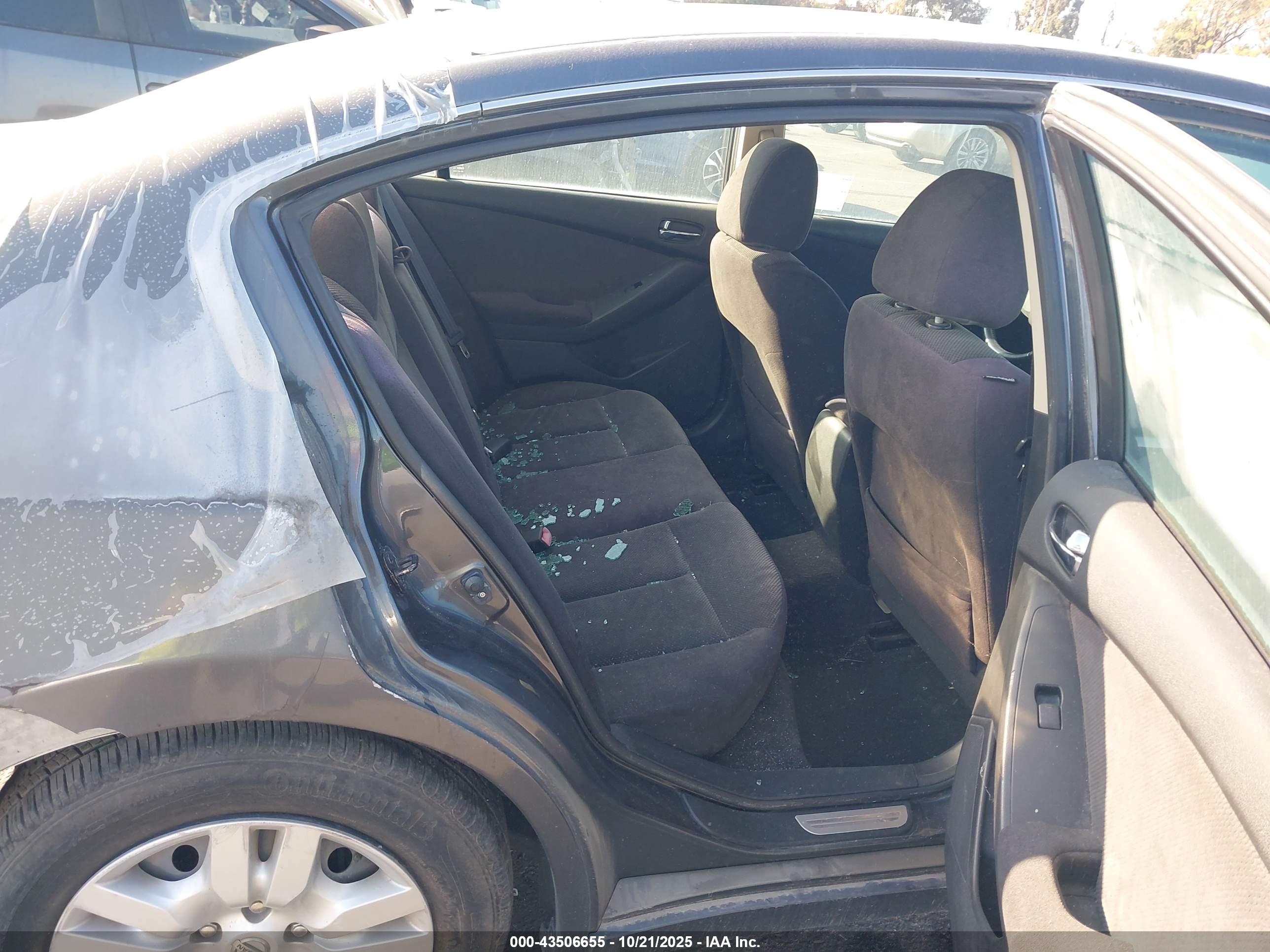 NISSAN ALTIMA image 8